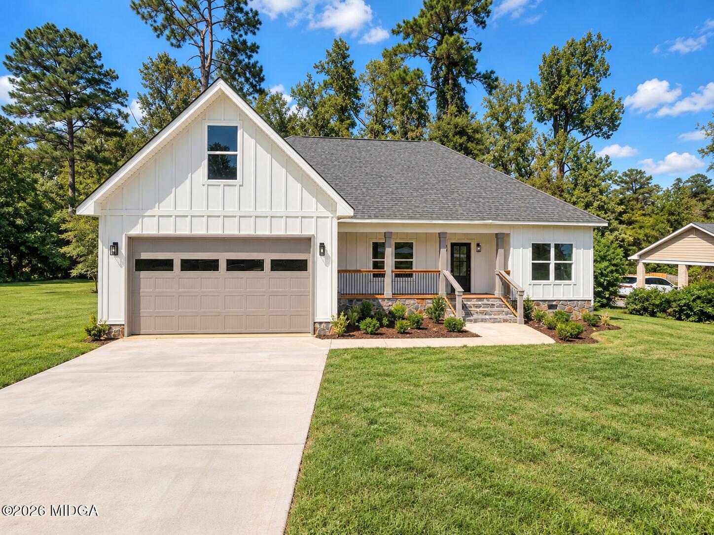 2927 Thornwood Drive