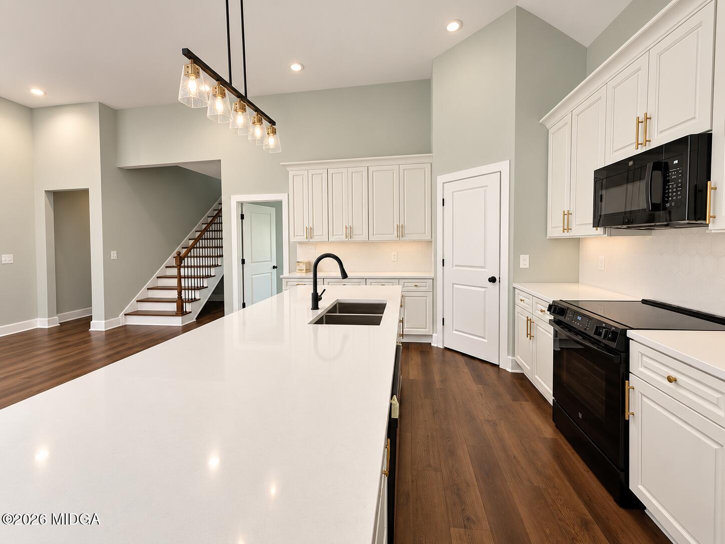 2927 Thornwood Drive