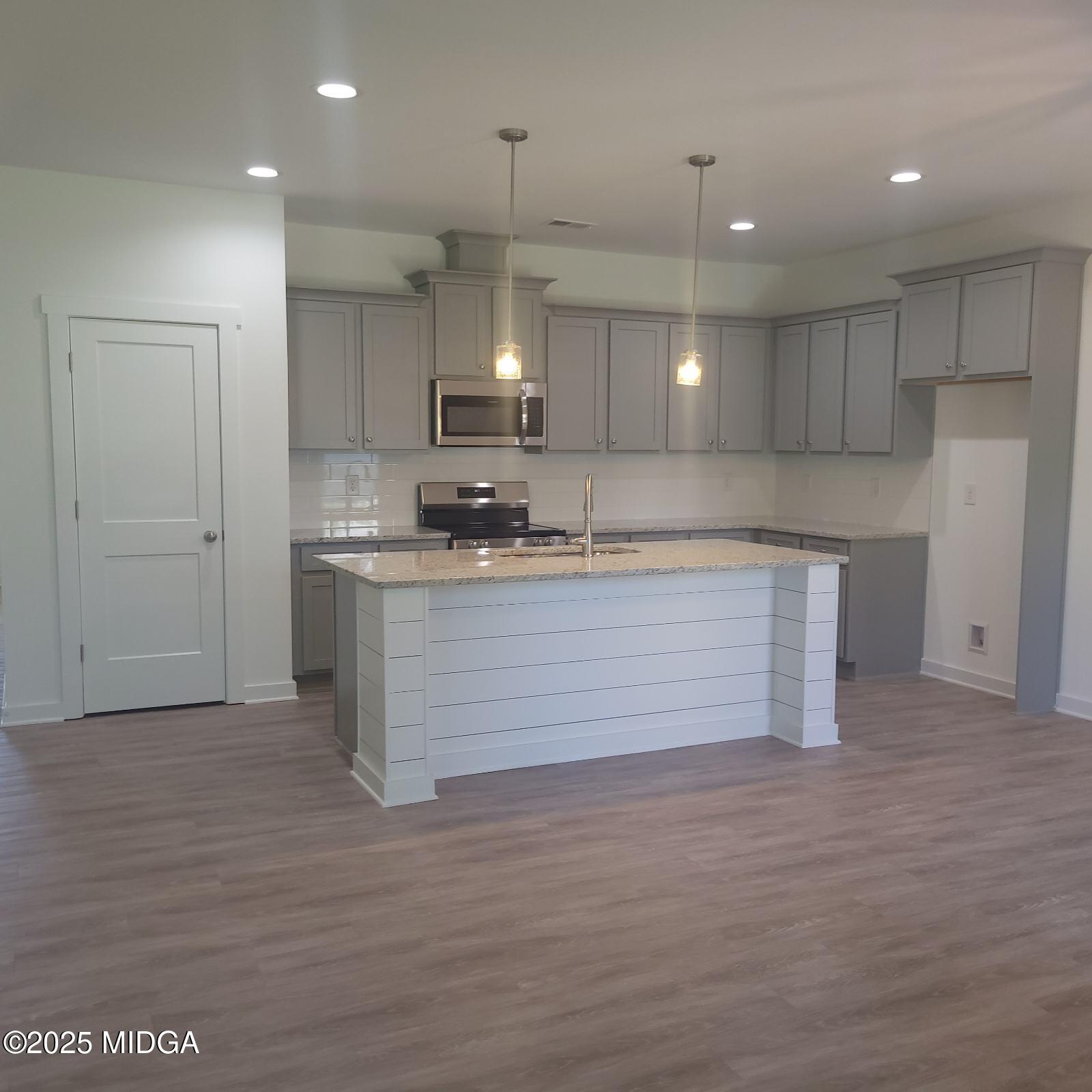 103 Breakwater Way