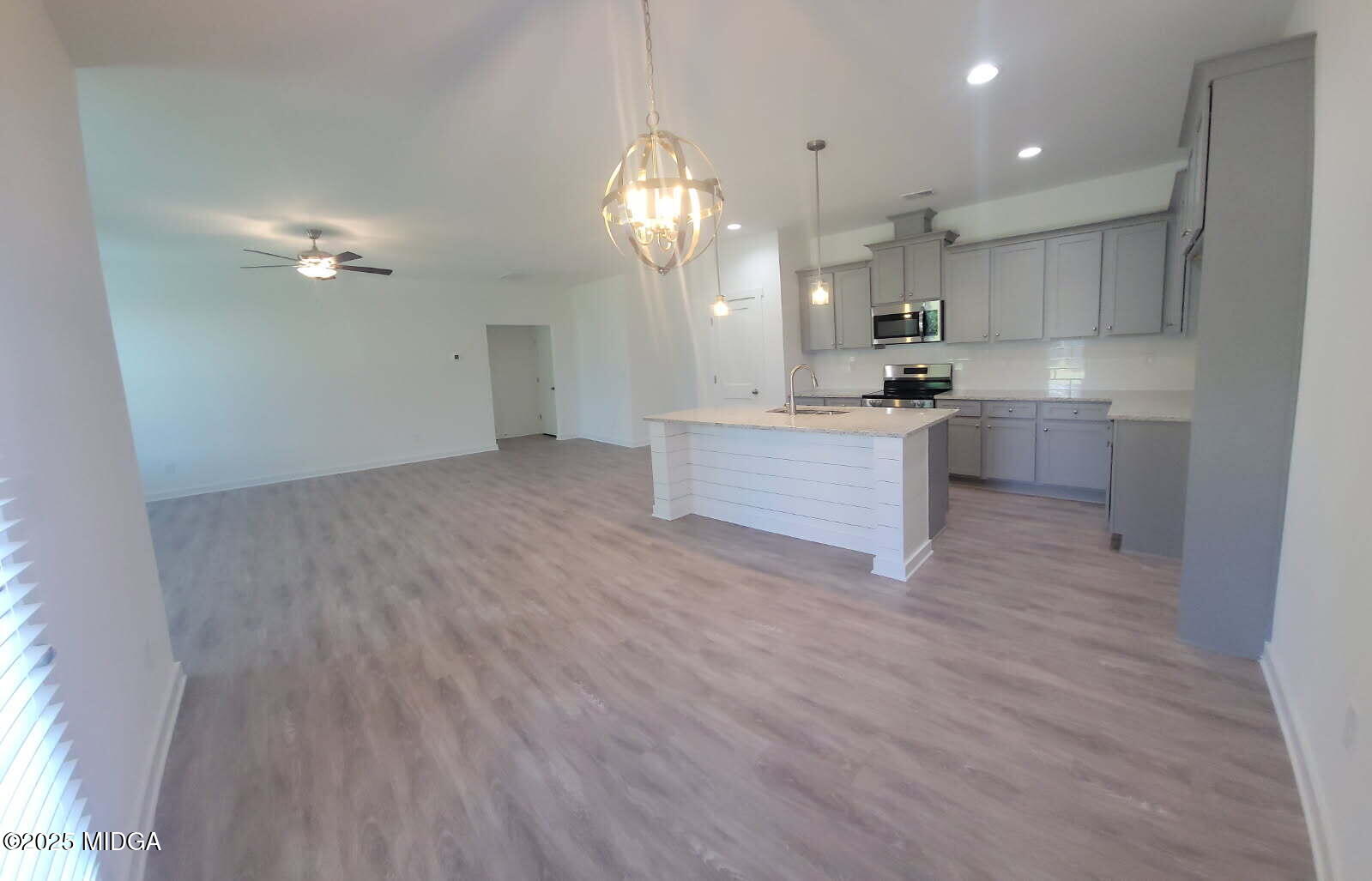 103 Breakwater Way