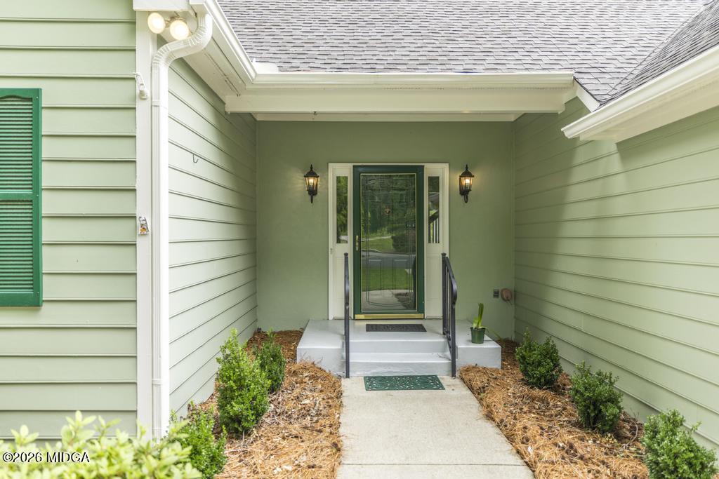912 Lundy Terrace