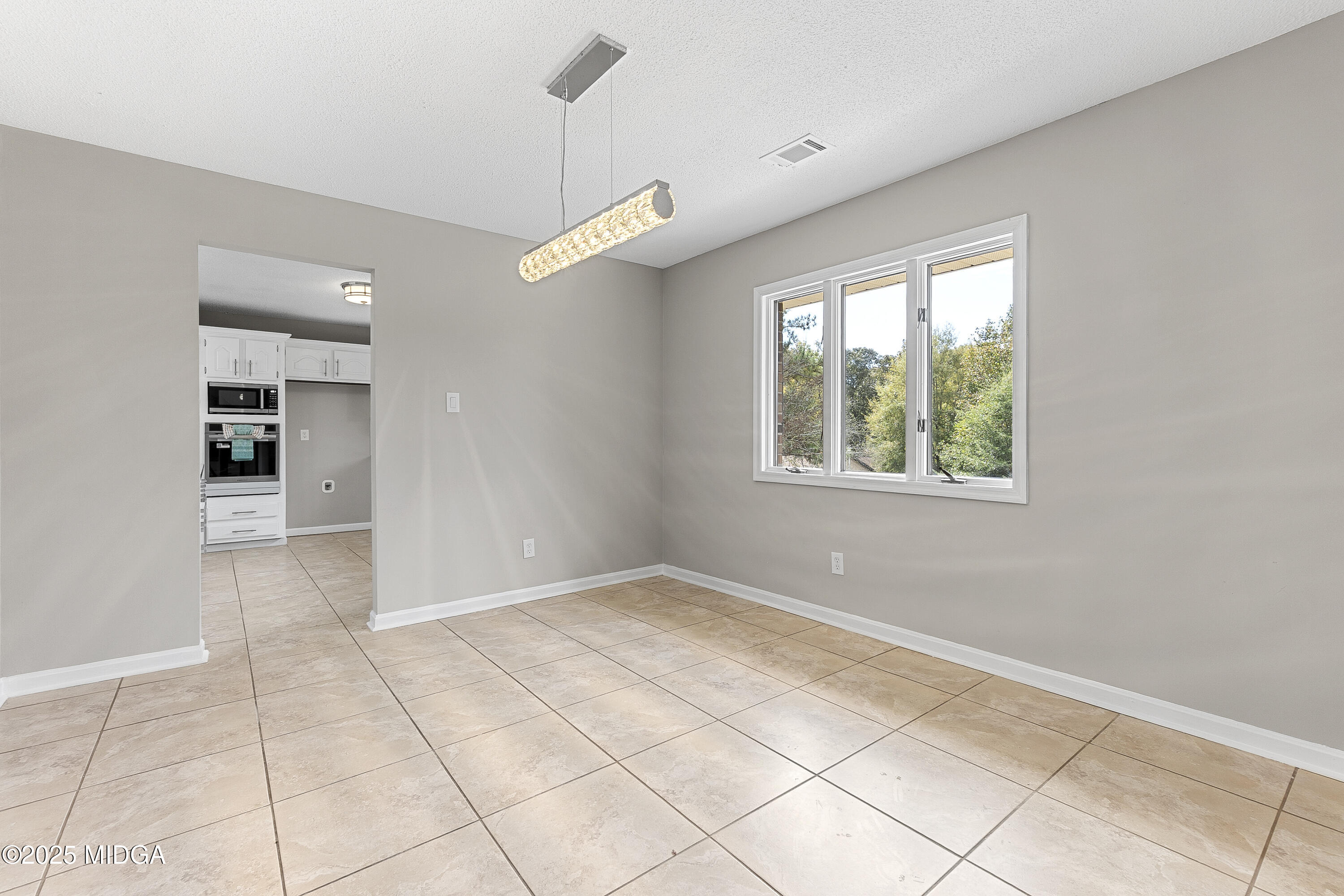112 Willow Glen