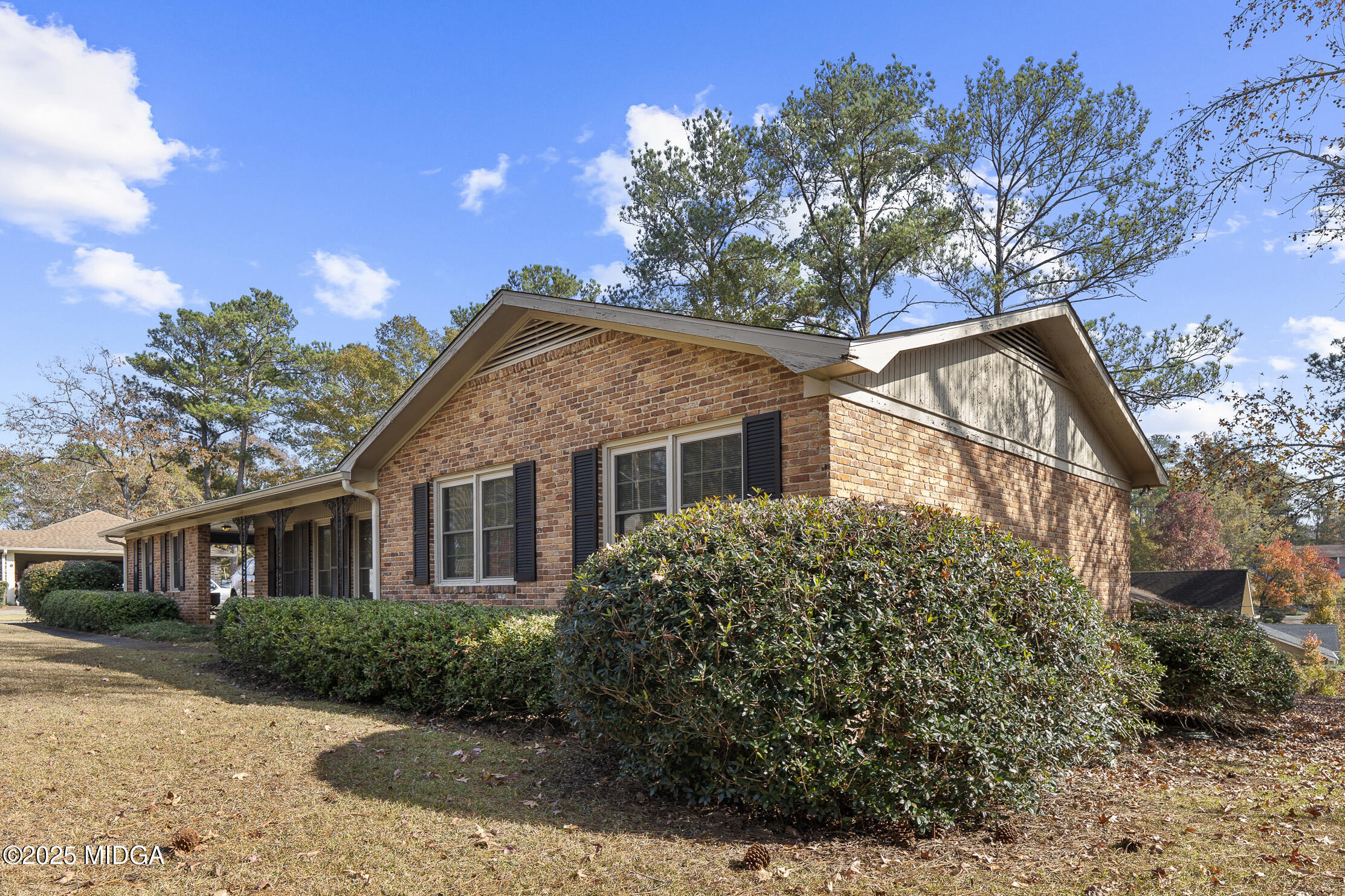 1051 Clairmont Place