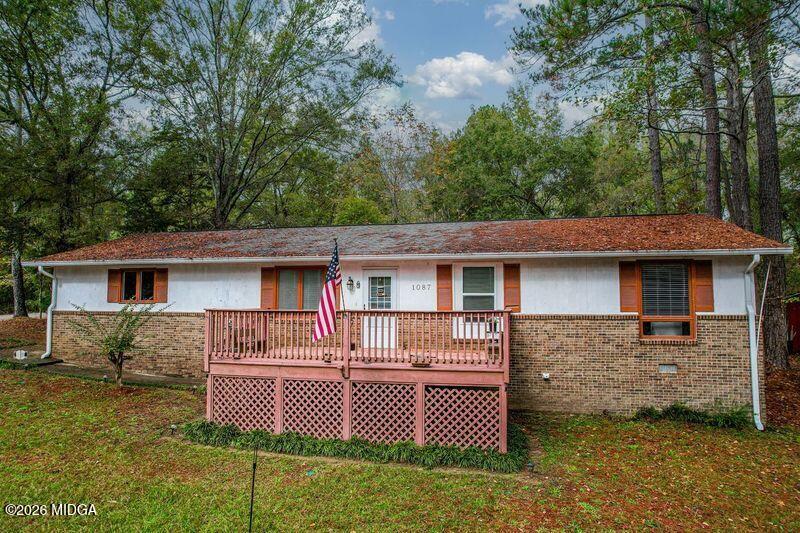 1087 Greentree Parkway