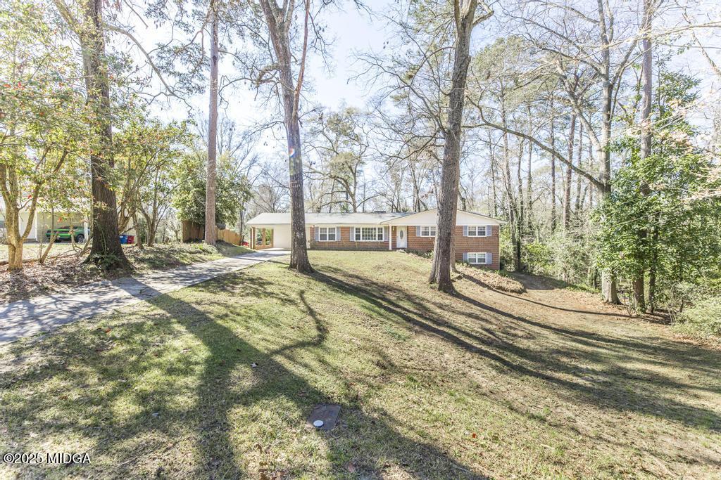 1035 S Pine Knoll Drive