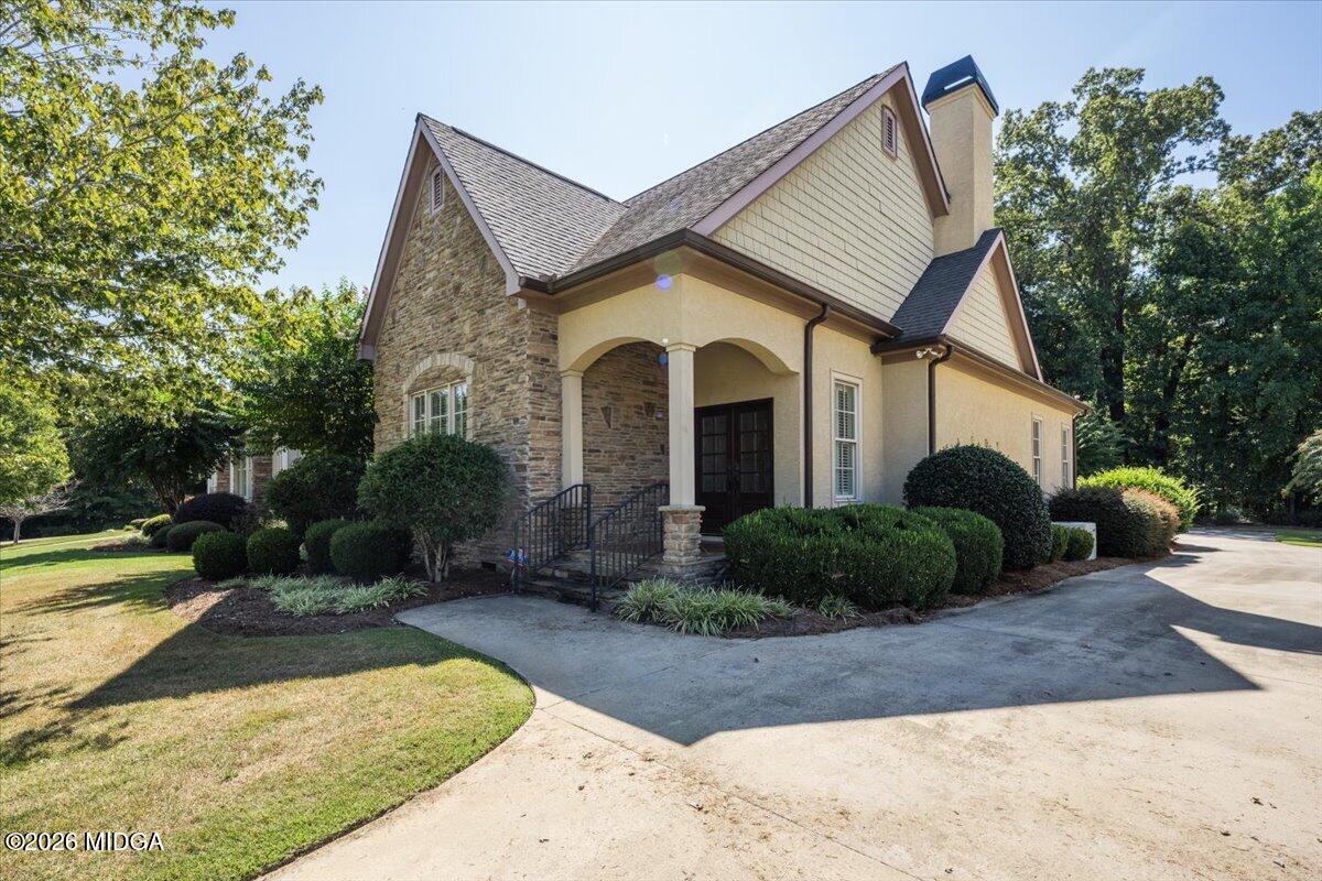 427 Leamington Lane