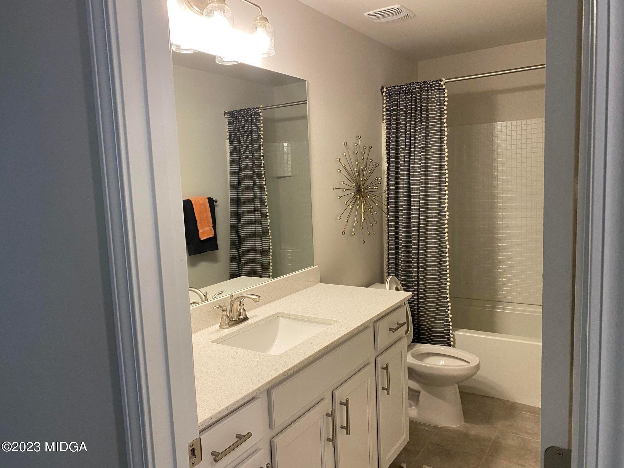 463 Southern Oaks Drive 35B