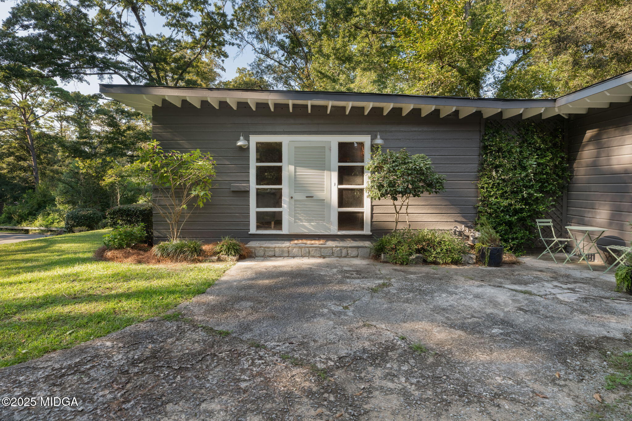 469 E Buford Road