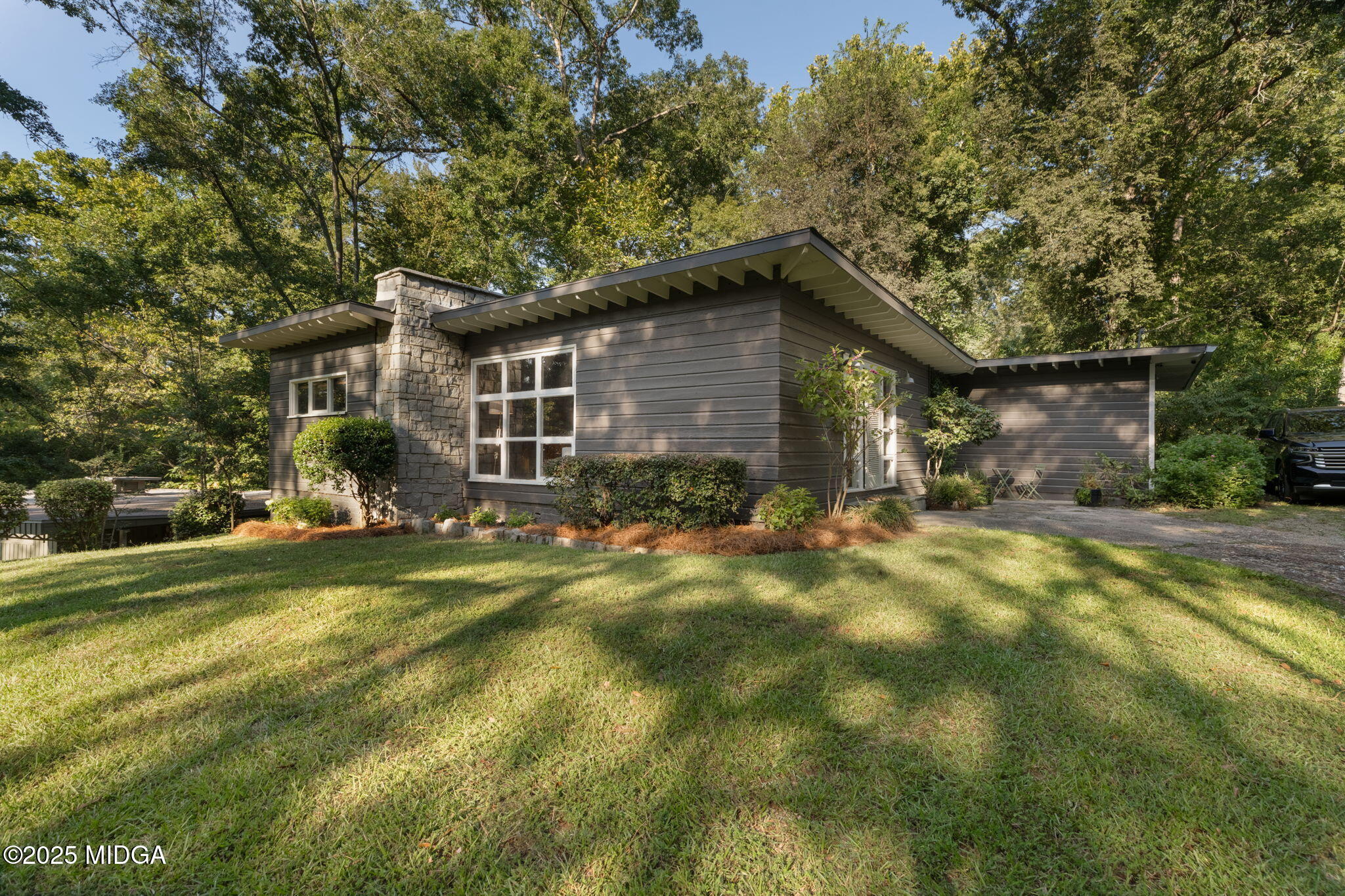 469 E Buford Road