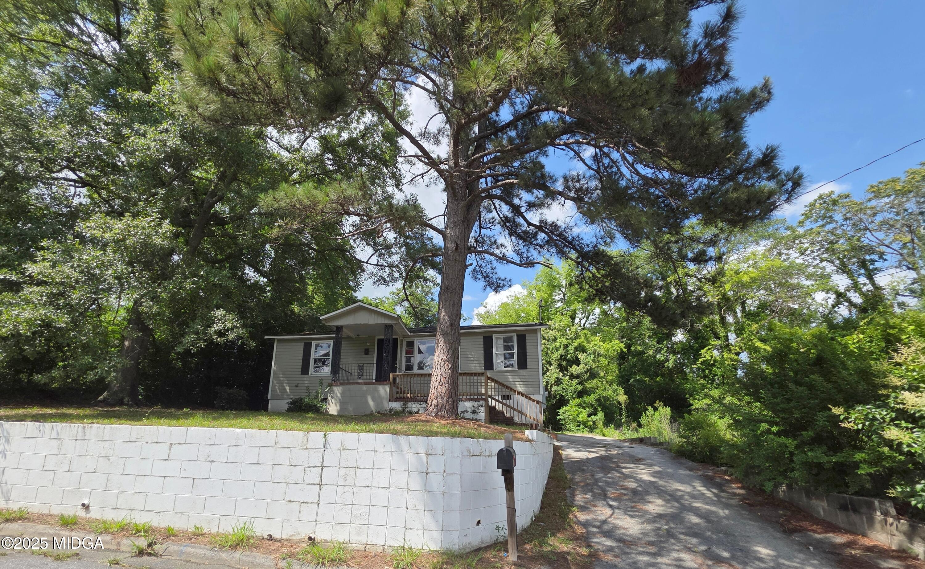 677 Pebble Street