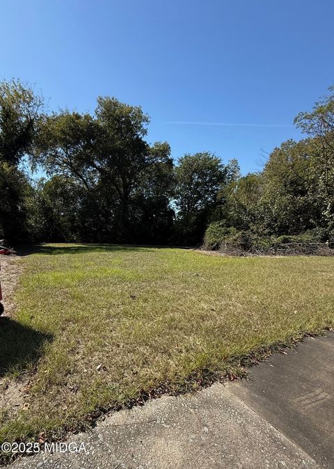 1088 Elm Street Macon GA 31201