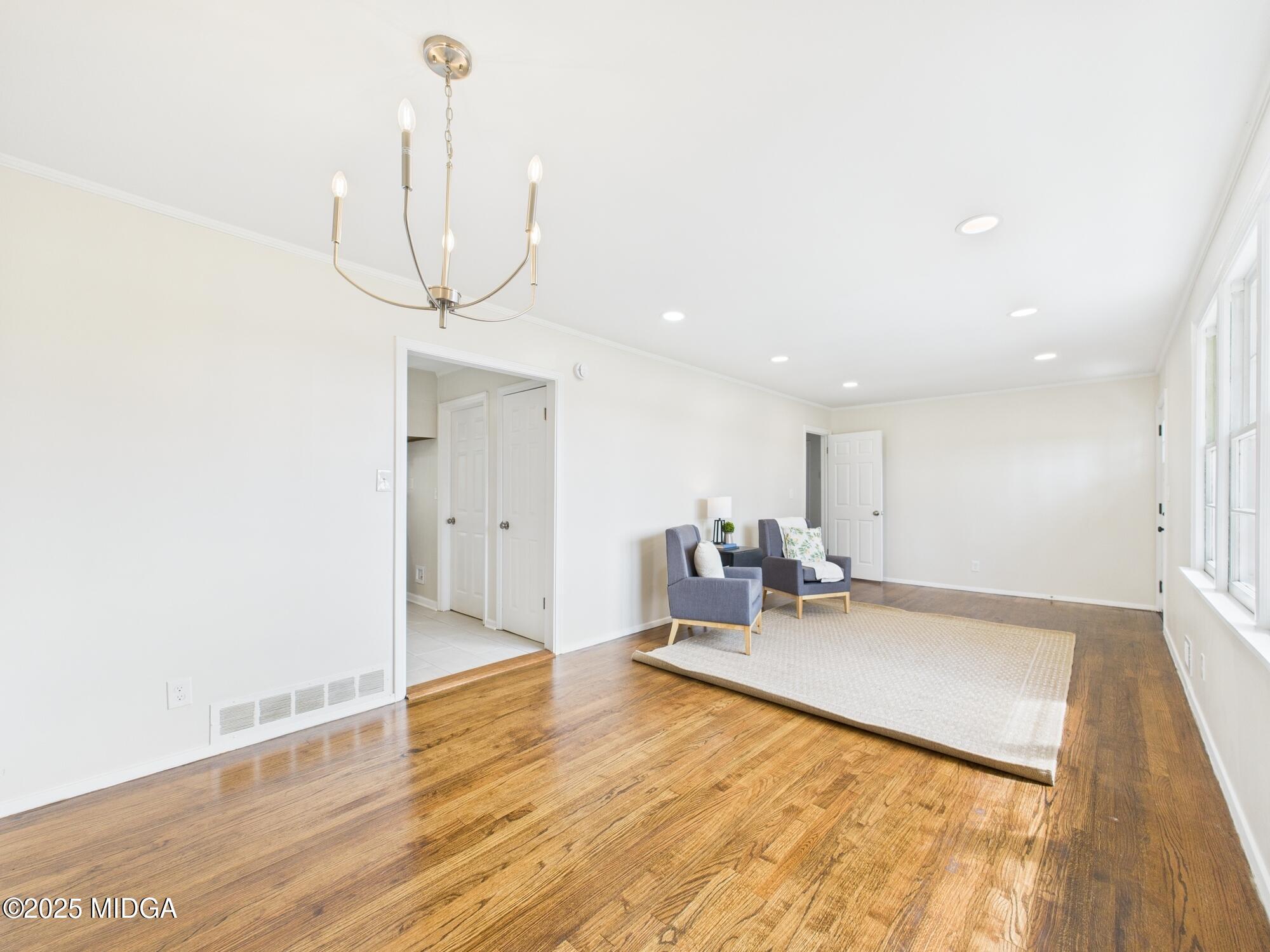 3533 Greenbriar Road