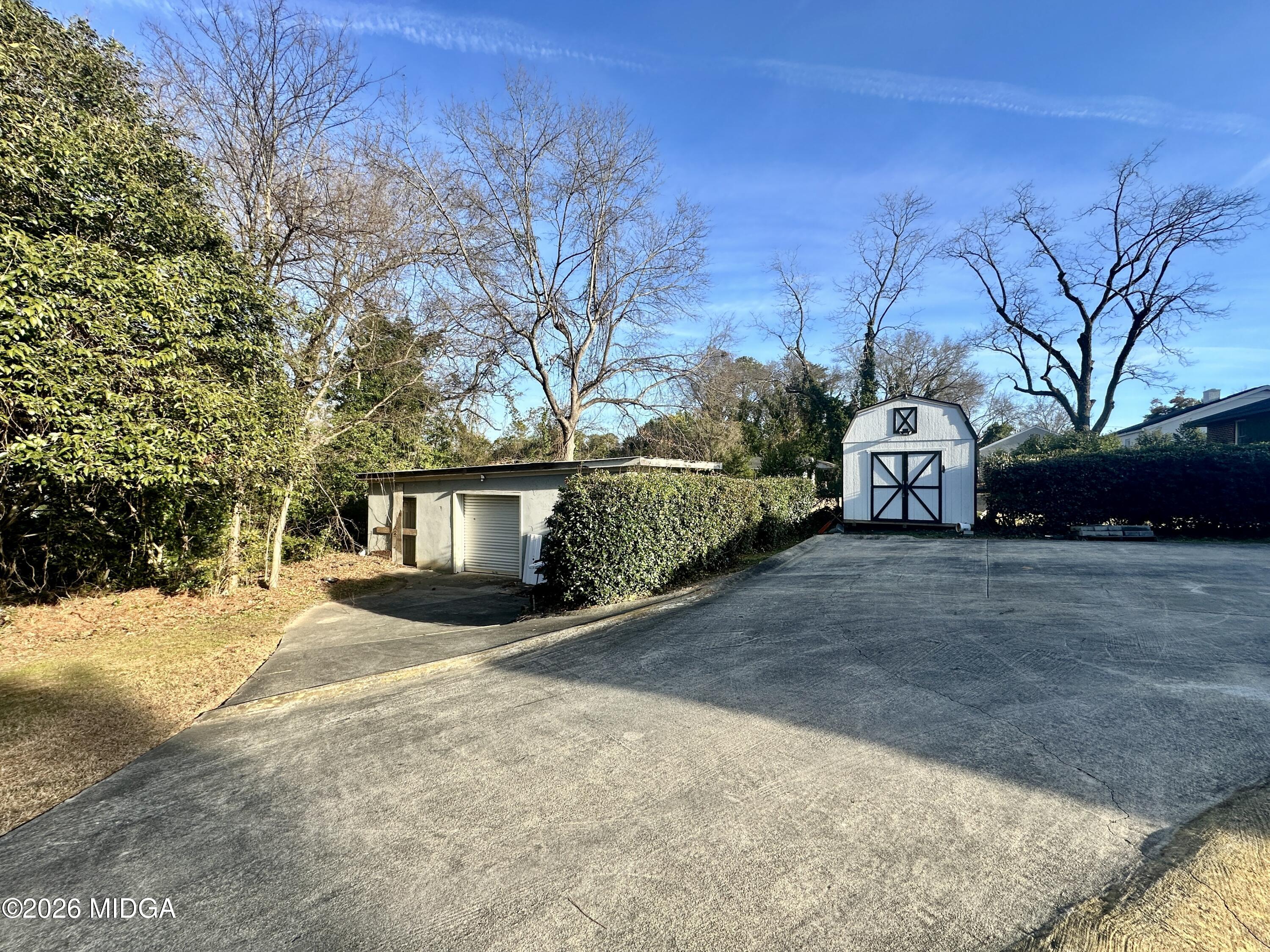 3357 Vineville Avenue