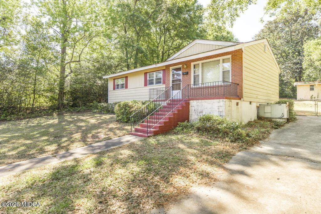 1464 Canterbury Road