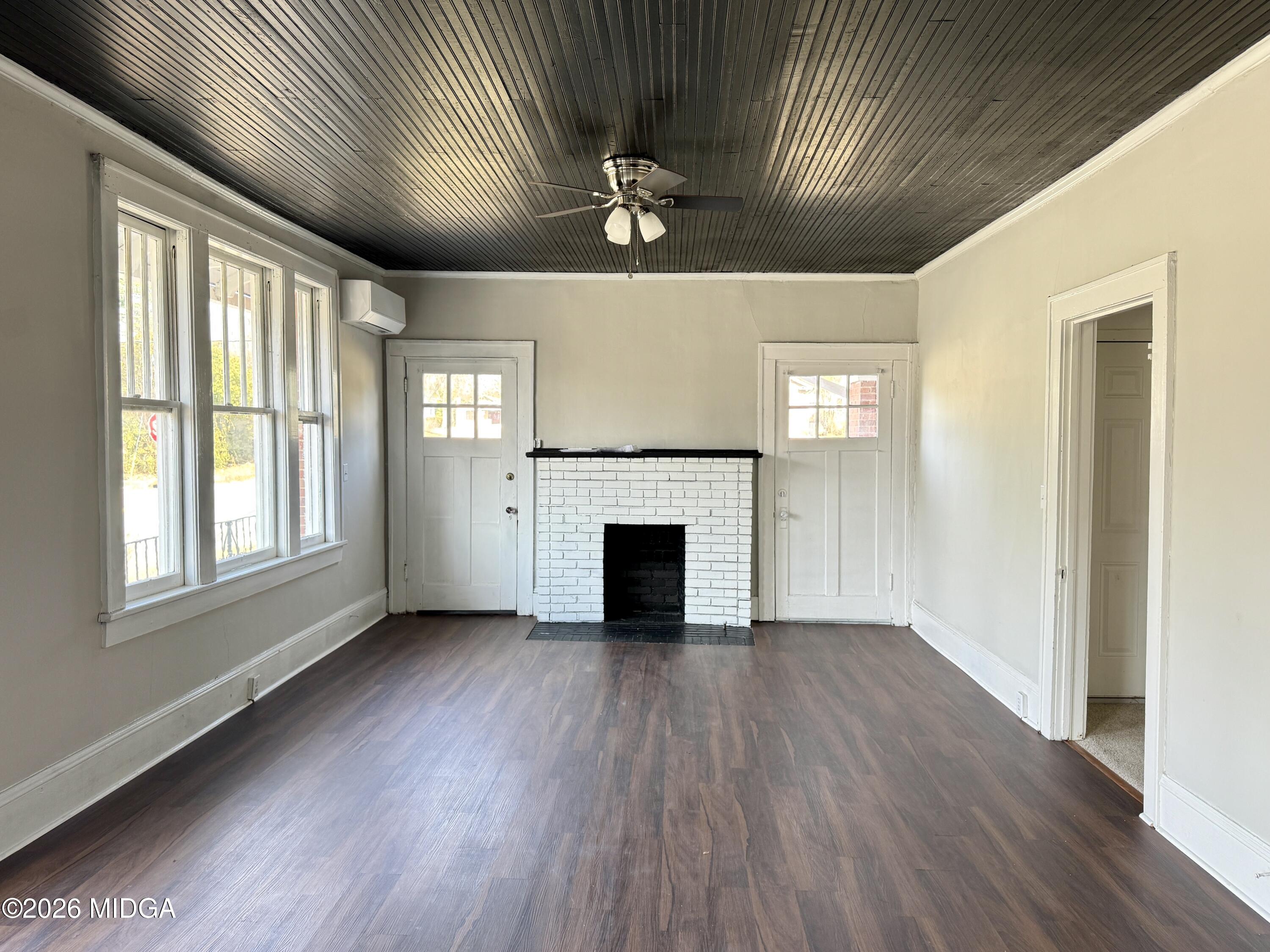 2694 Cherokee Avenue