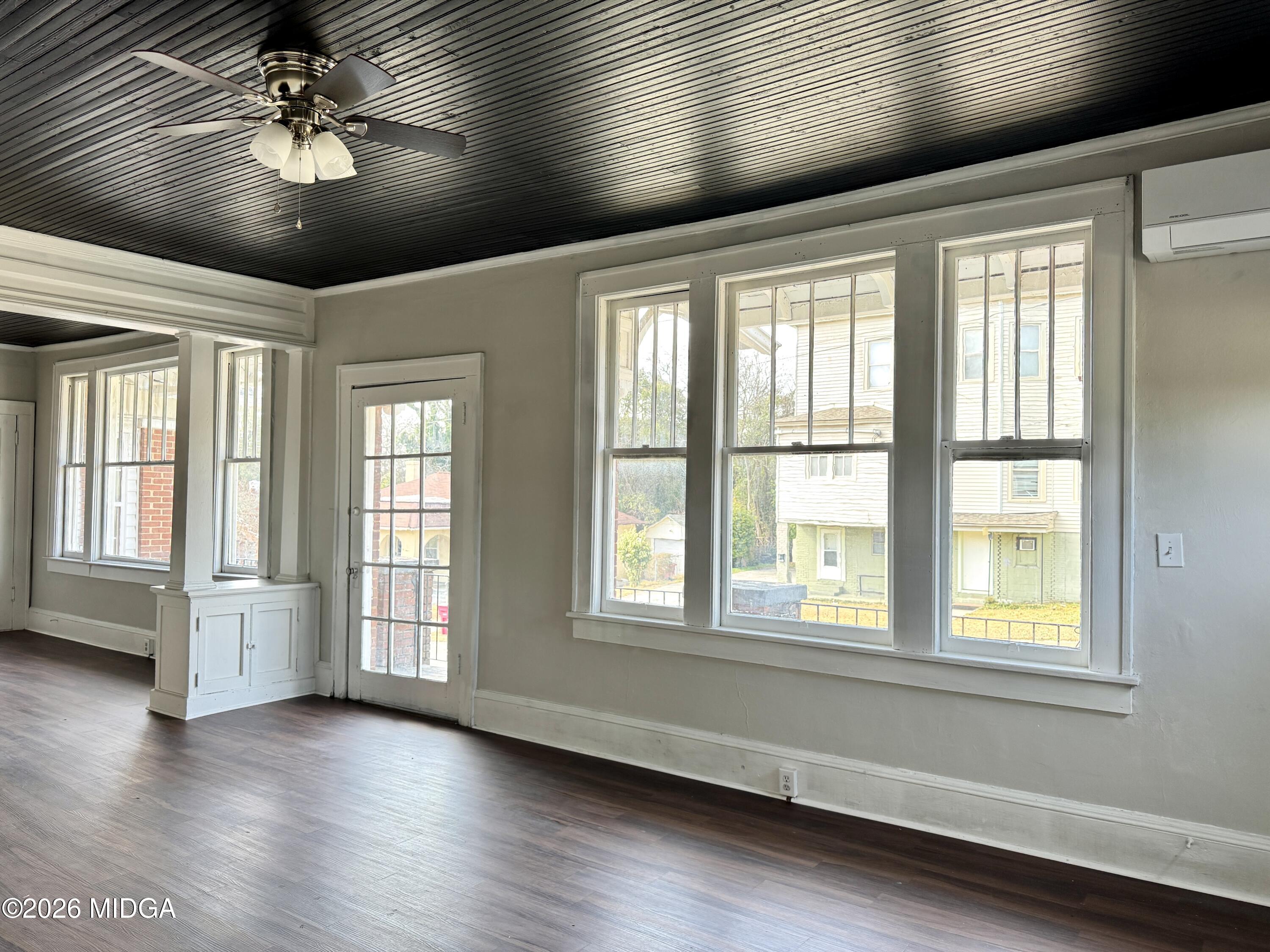 2694 Cherokee Avenue