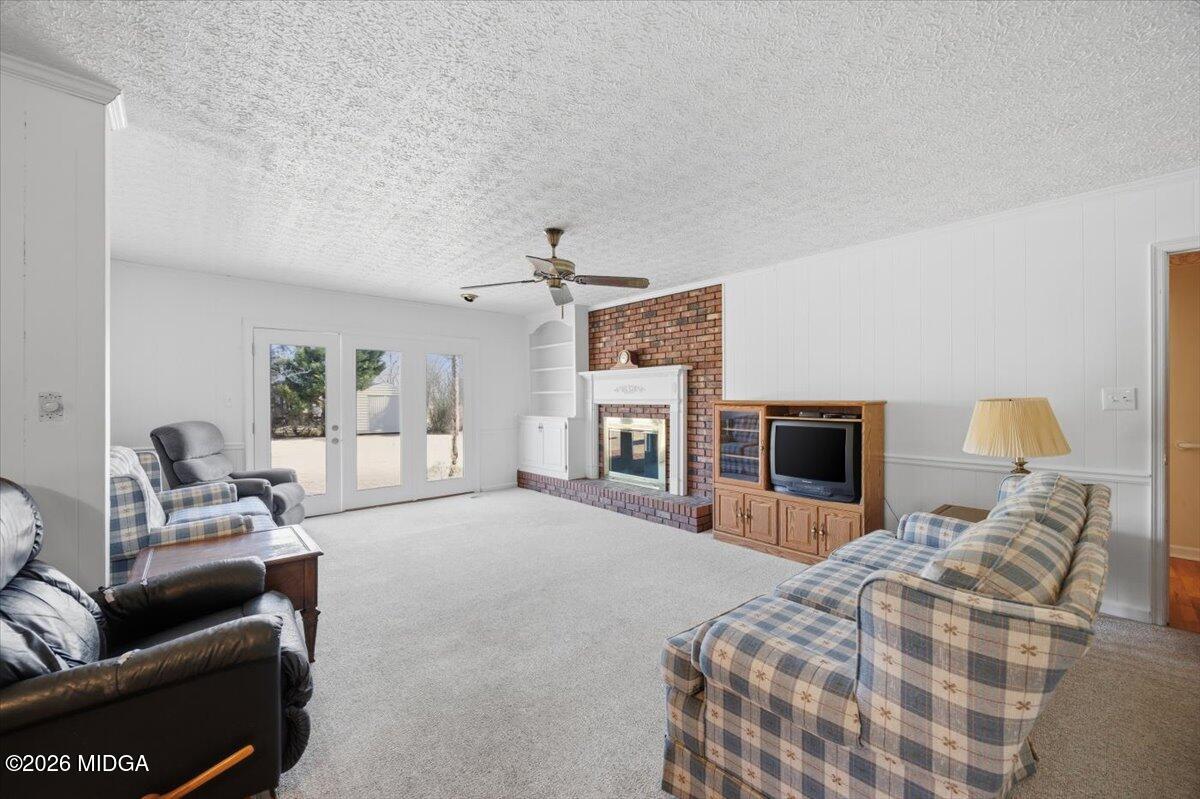 6414 Ponderosa Drive