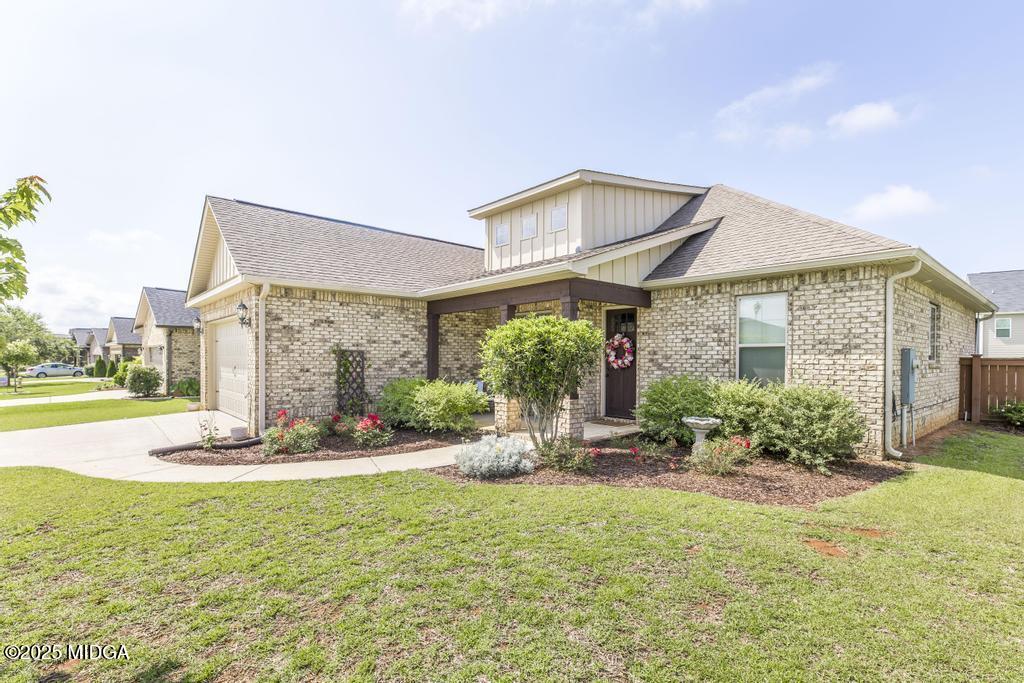 213 Barnyard Way