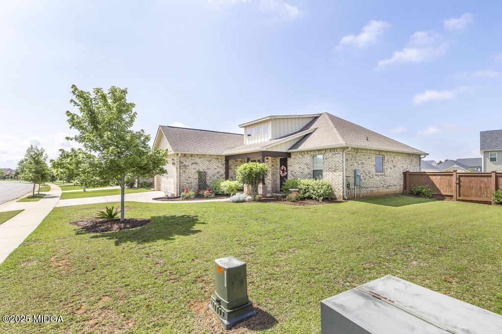 213 Barnyard Way