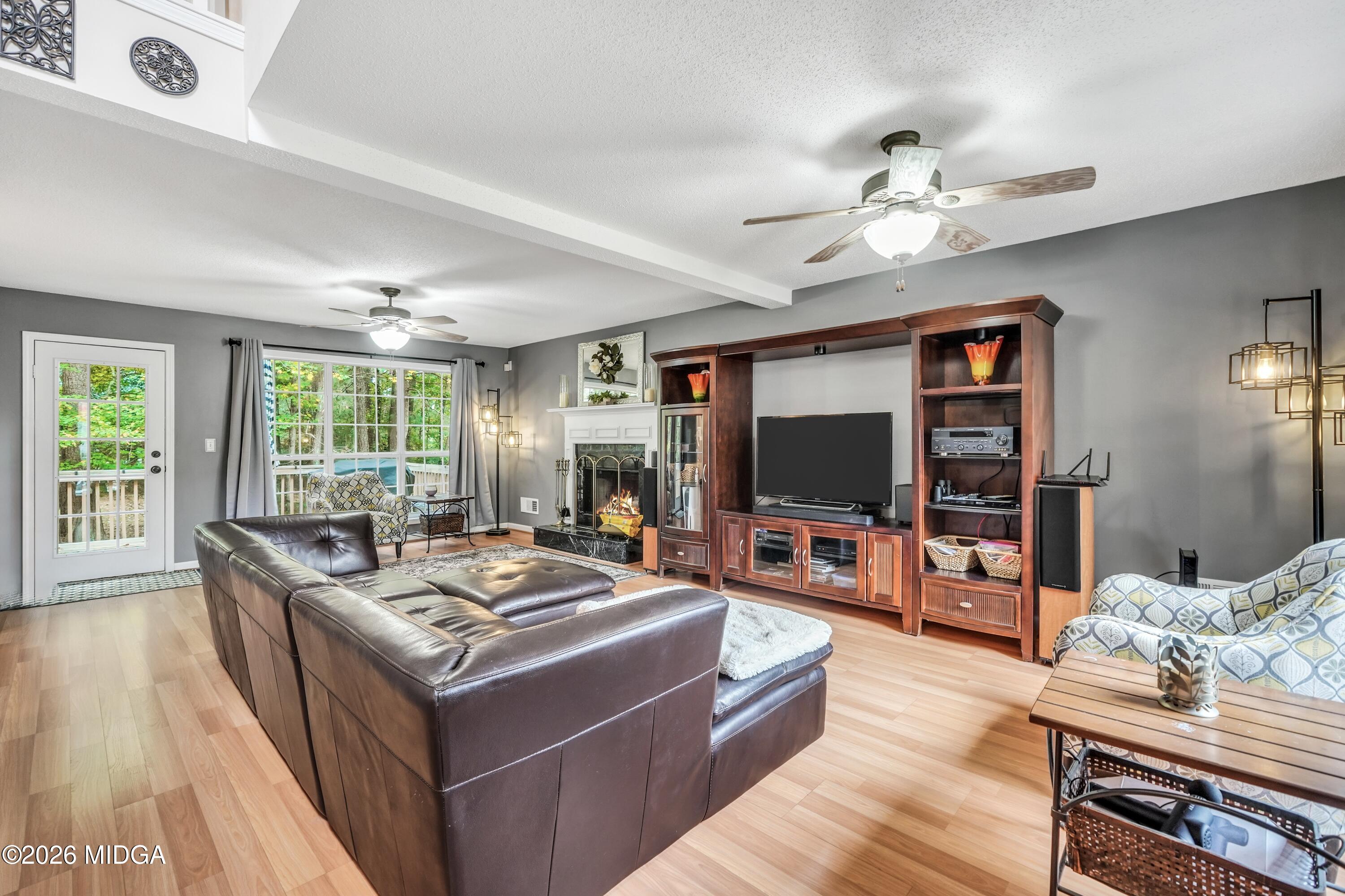 1100 River Green Court