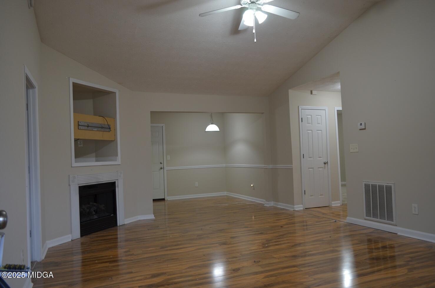 4562 Pine Valley Drive