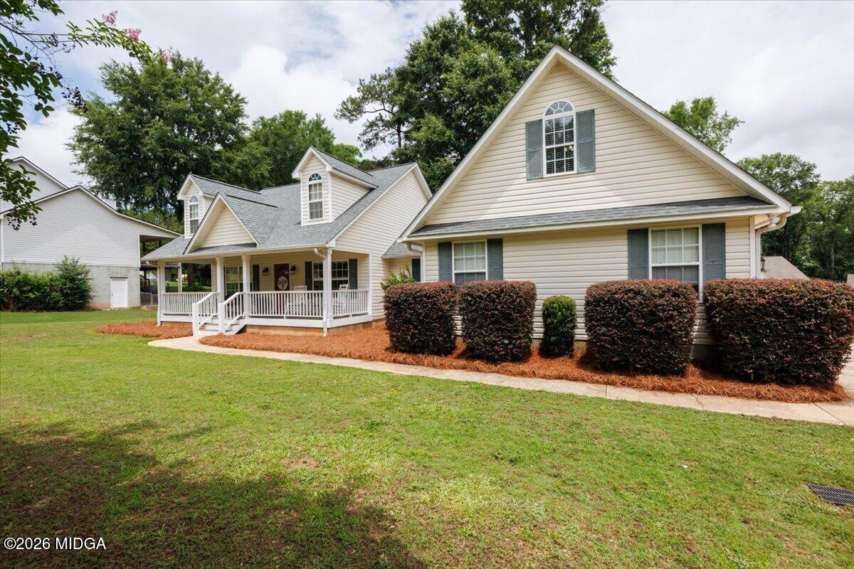 557 Aarons Circle