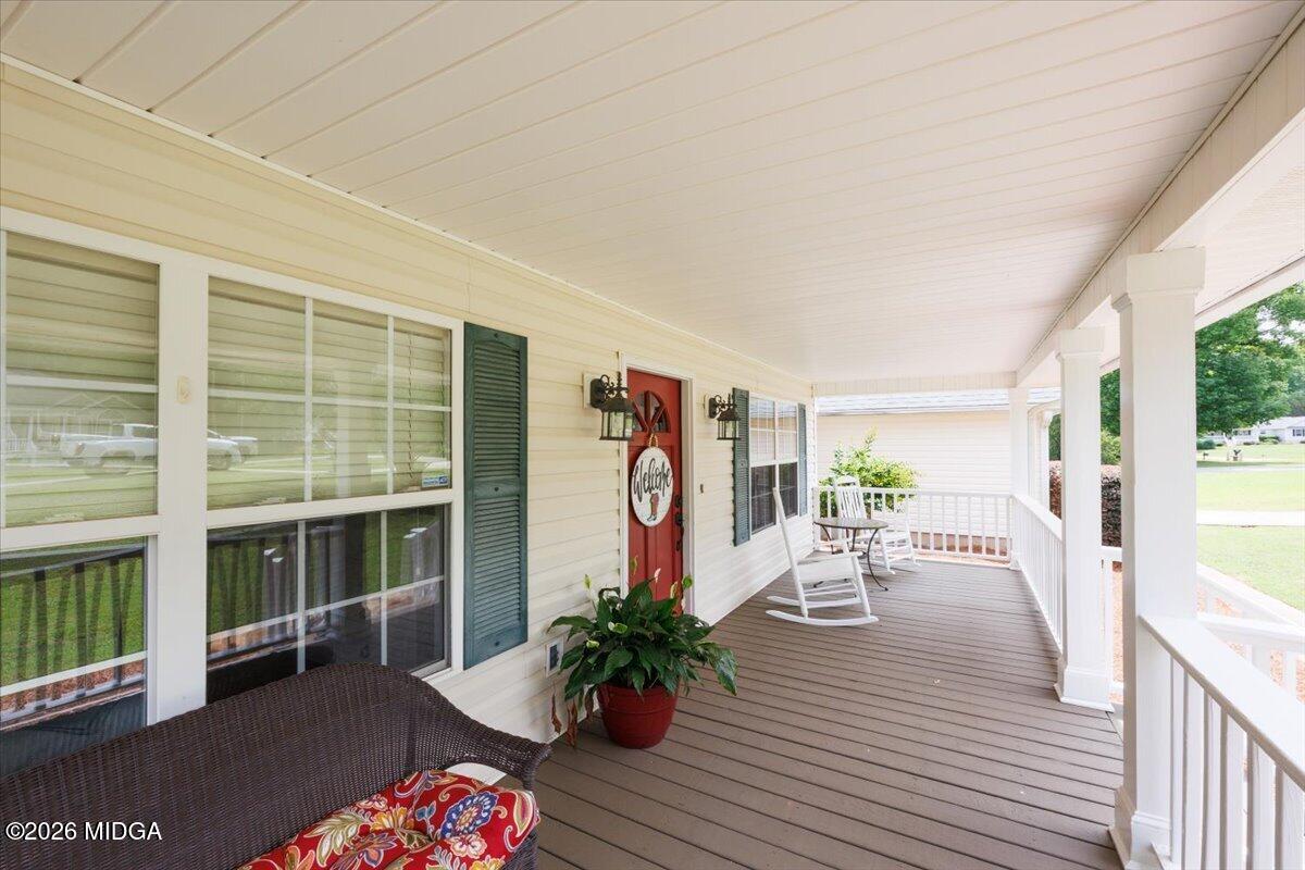557 Aarons Circle