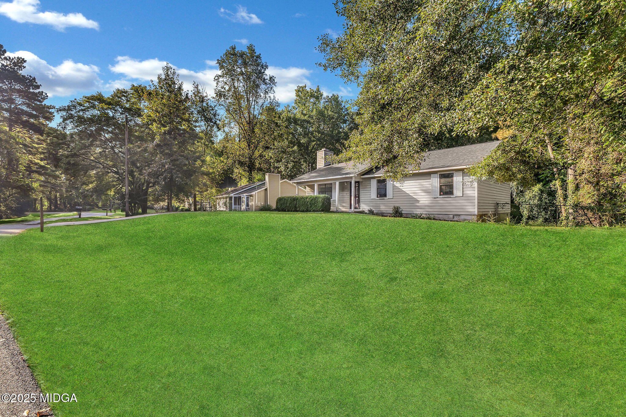 565 Lacebark Drive