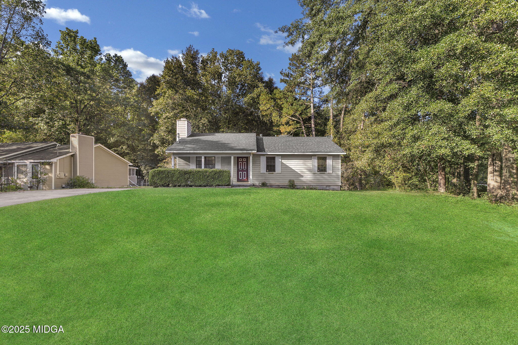 565 Lacebark Drive