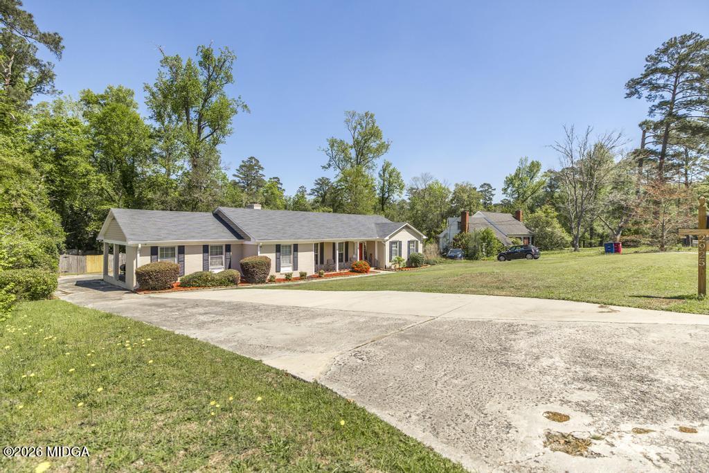 2925 Thornwood Drive