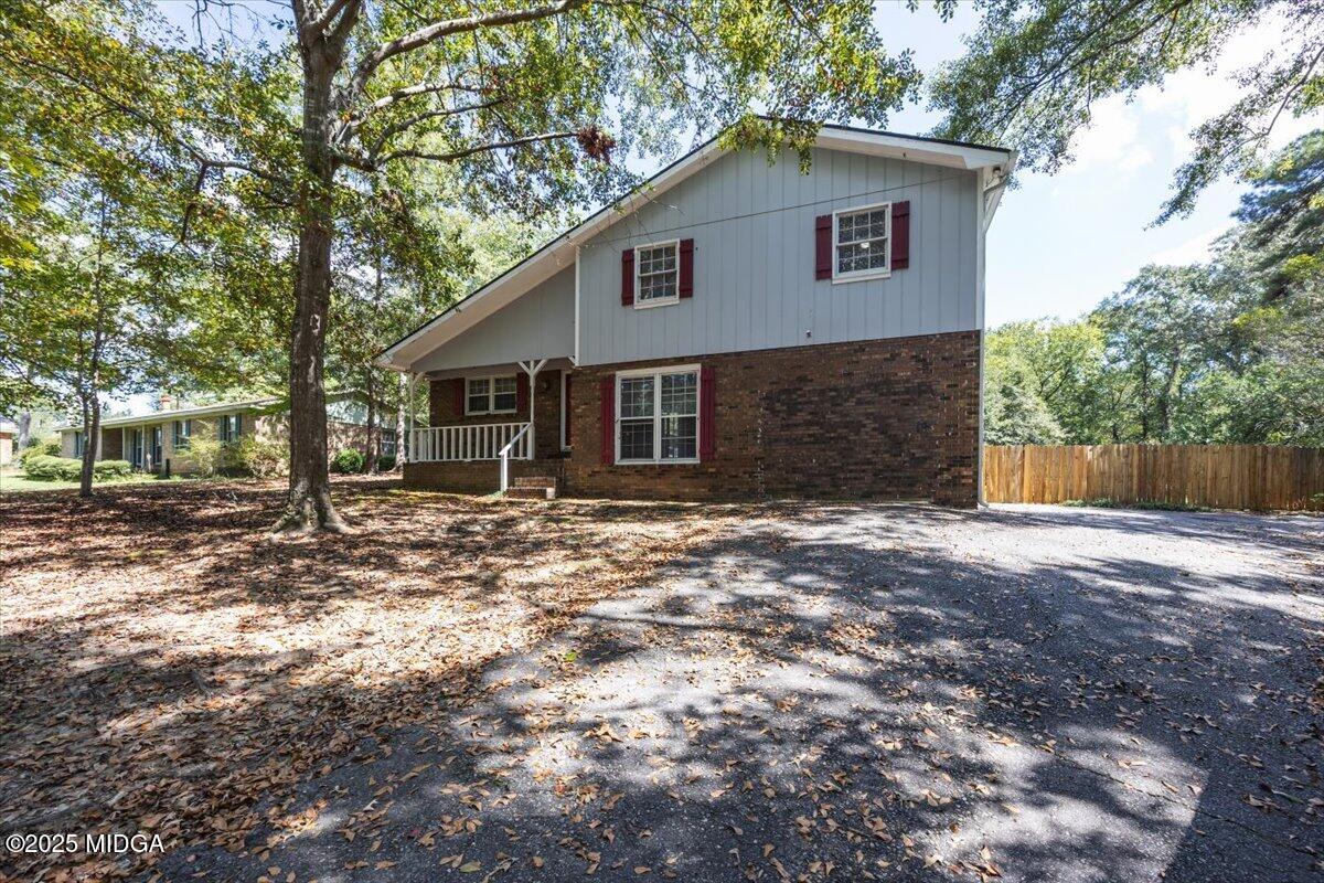 7530 Rhea Lane