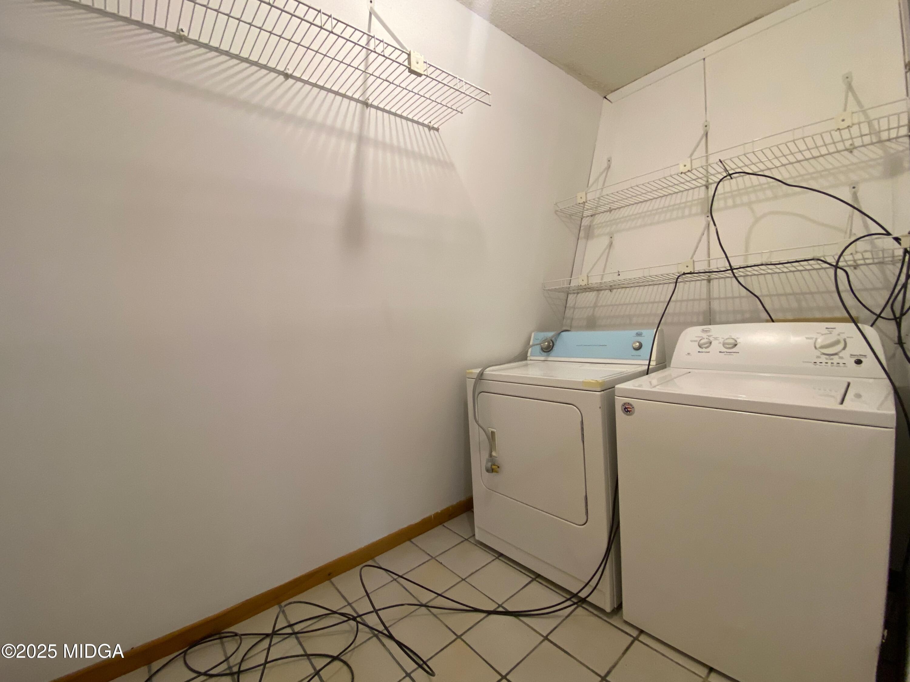 231 W Seminole Drive