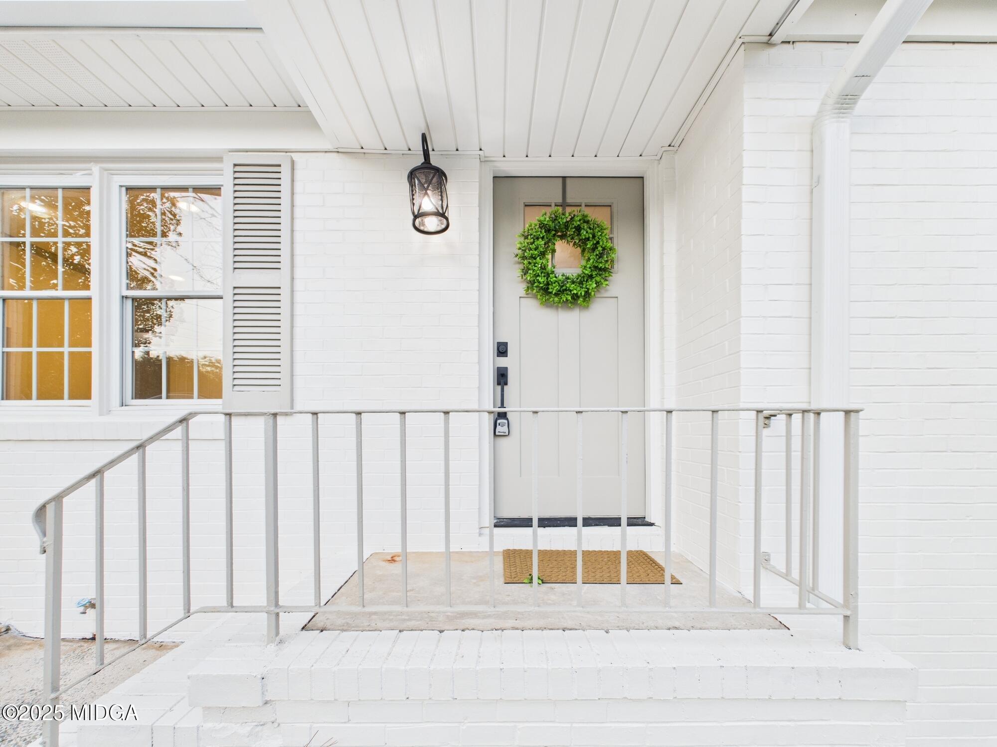 1068 S Pine Knoll Drive S