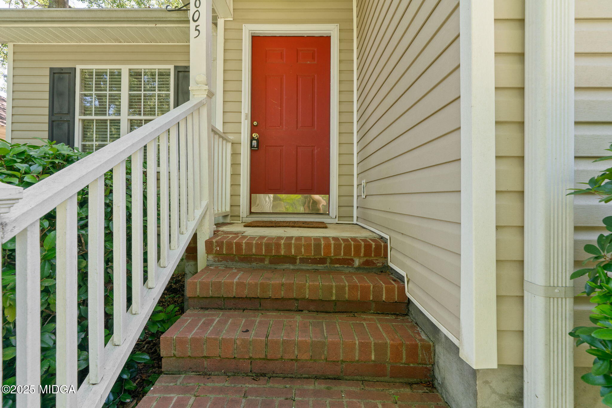 605 Brooks Street