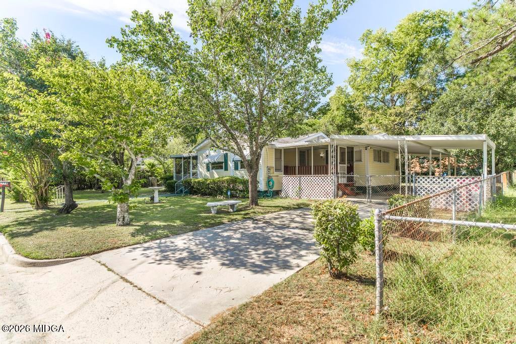 3774 Jackson Street W