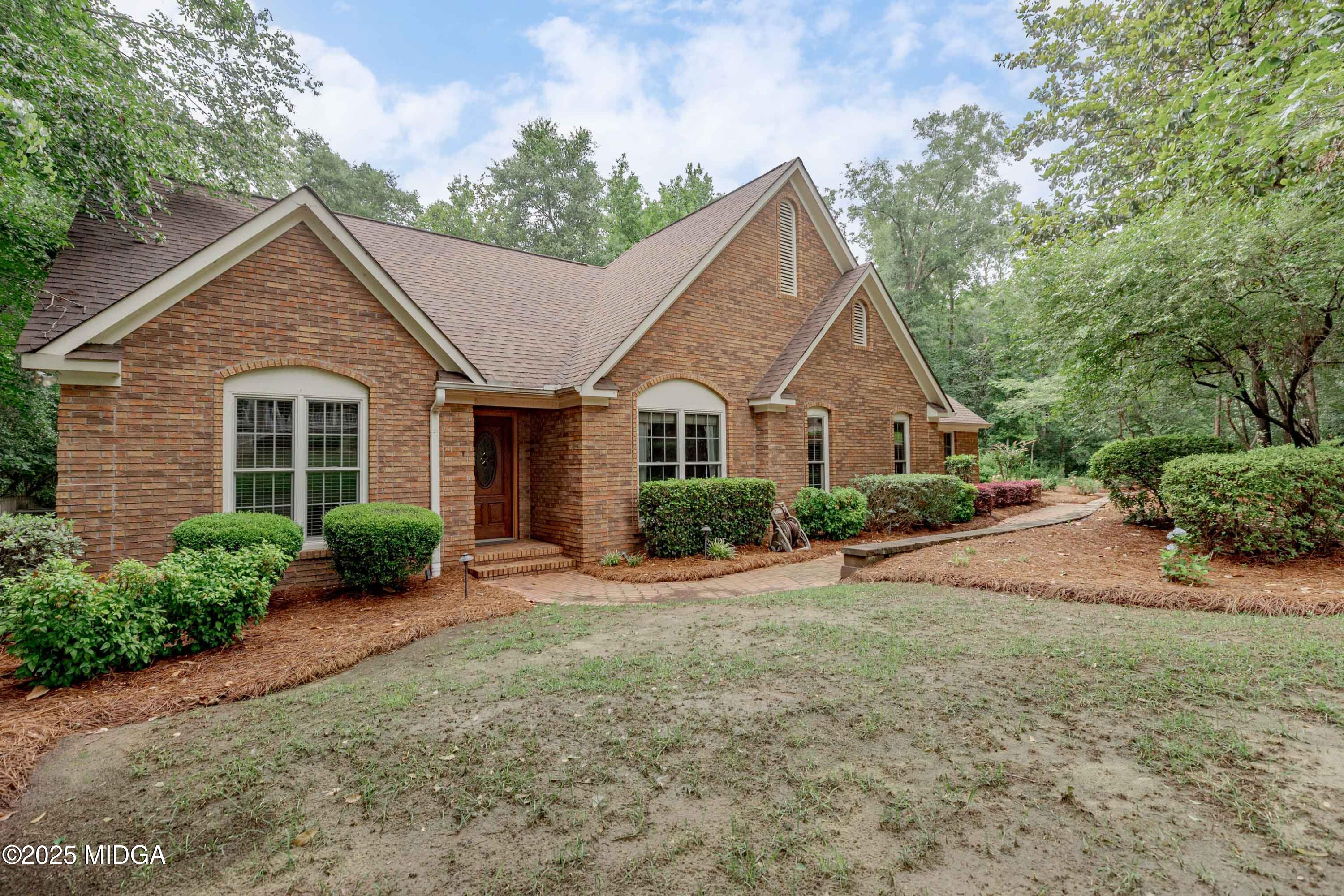213 Falcon Crest