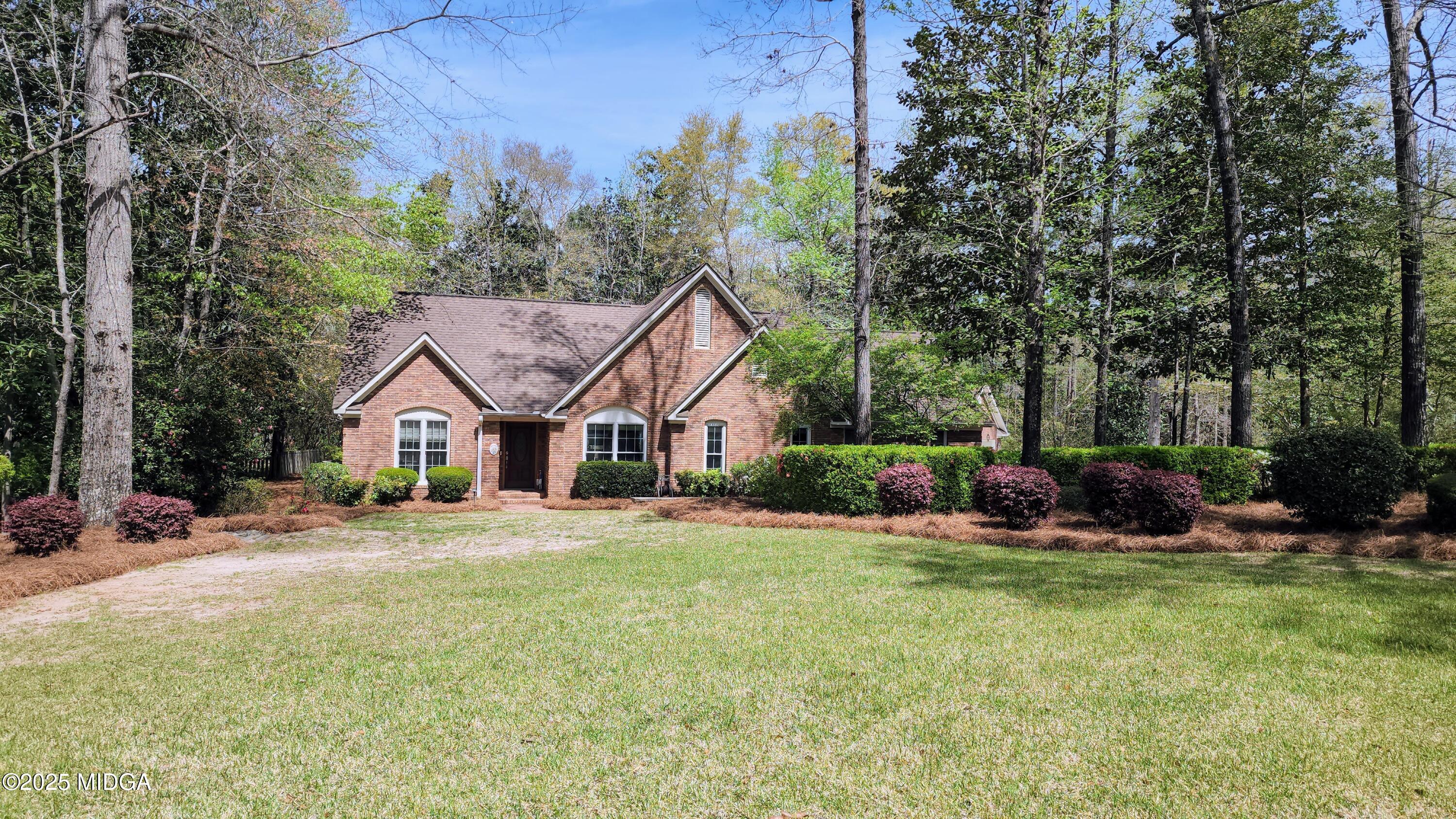213 Falcon Crest