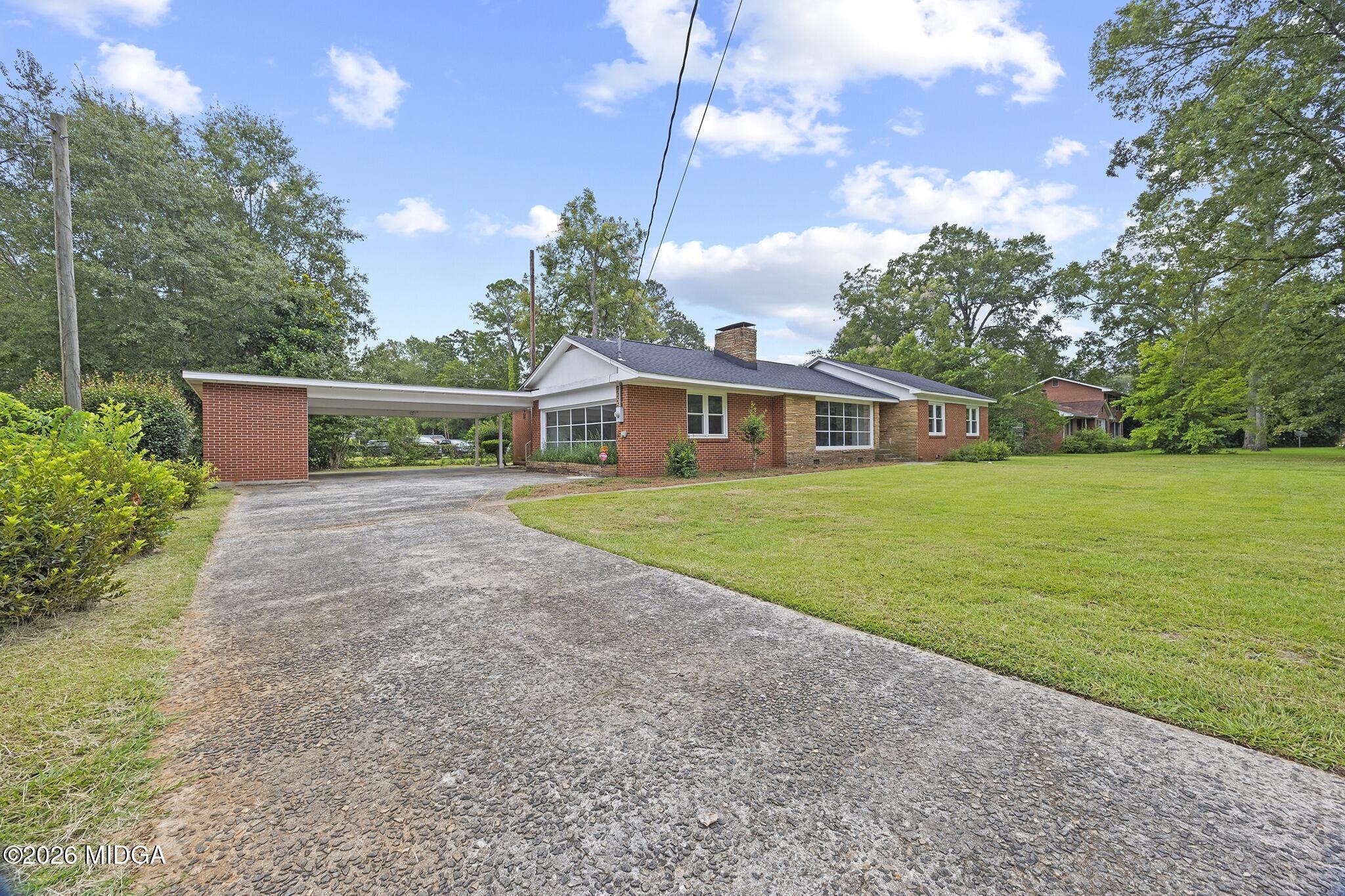 402 Westview Drive
