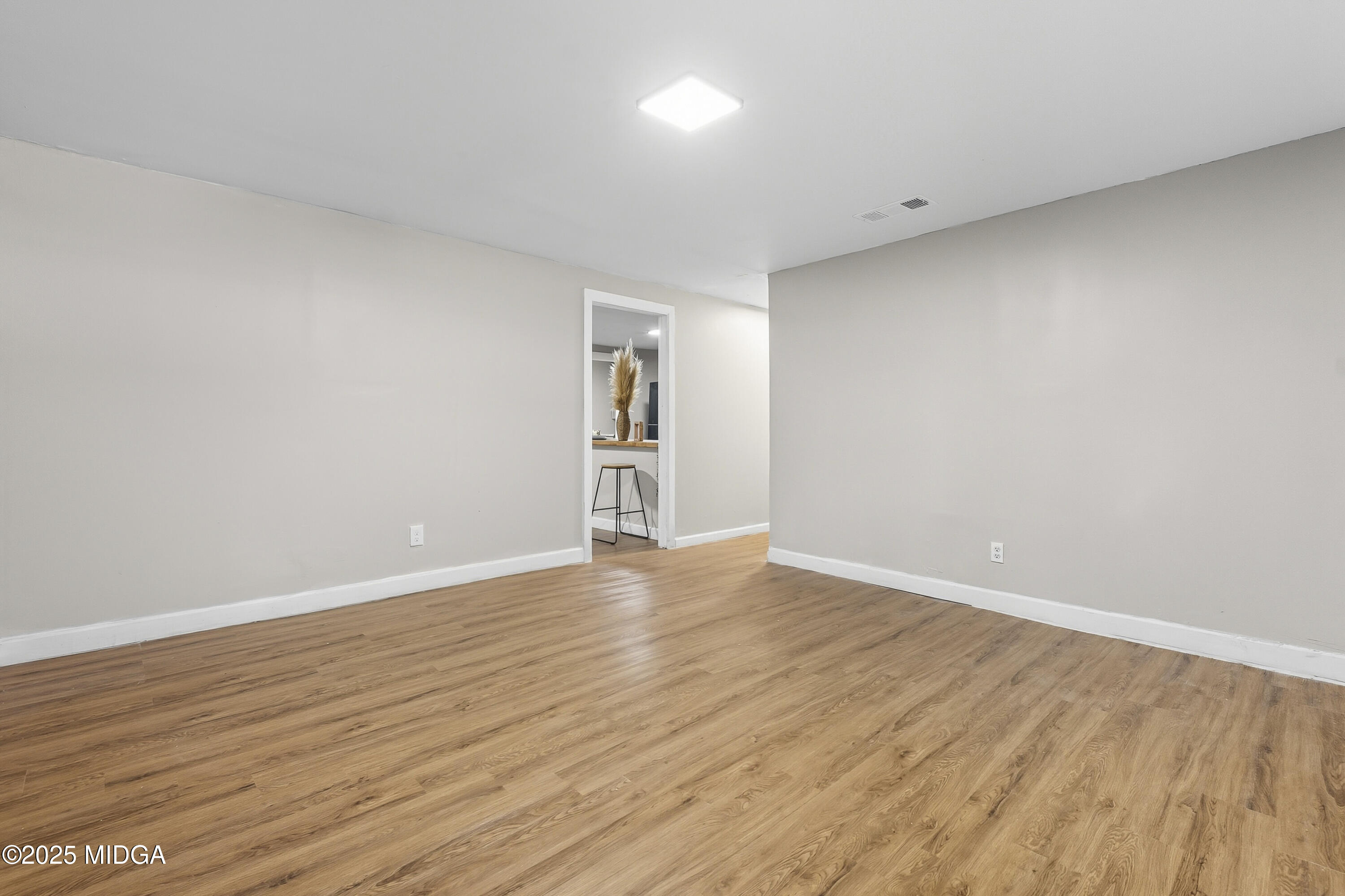 3846 Log Cabin Drive