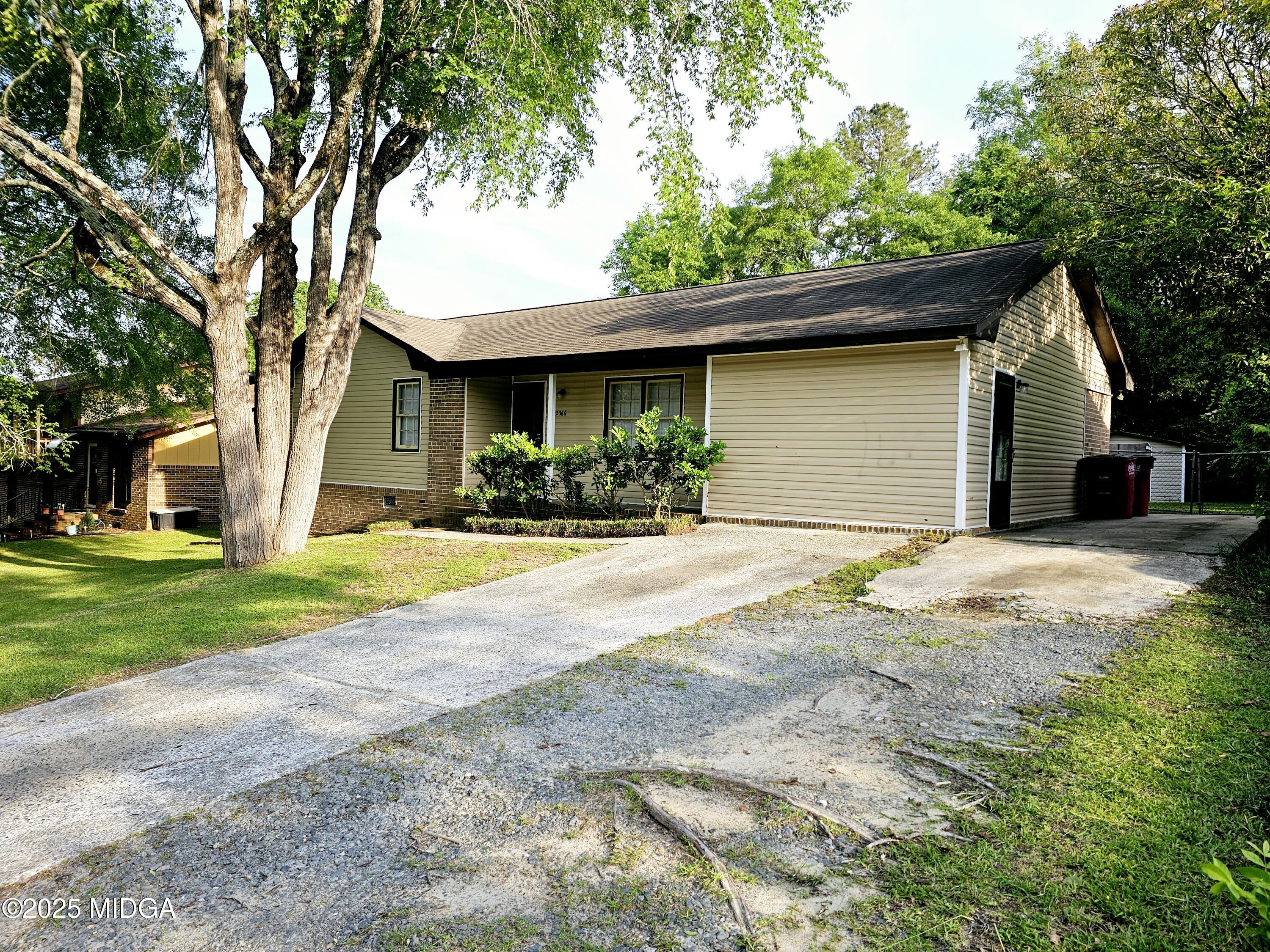 2366 Lancelot Place