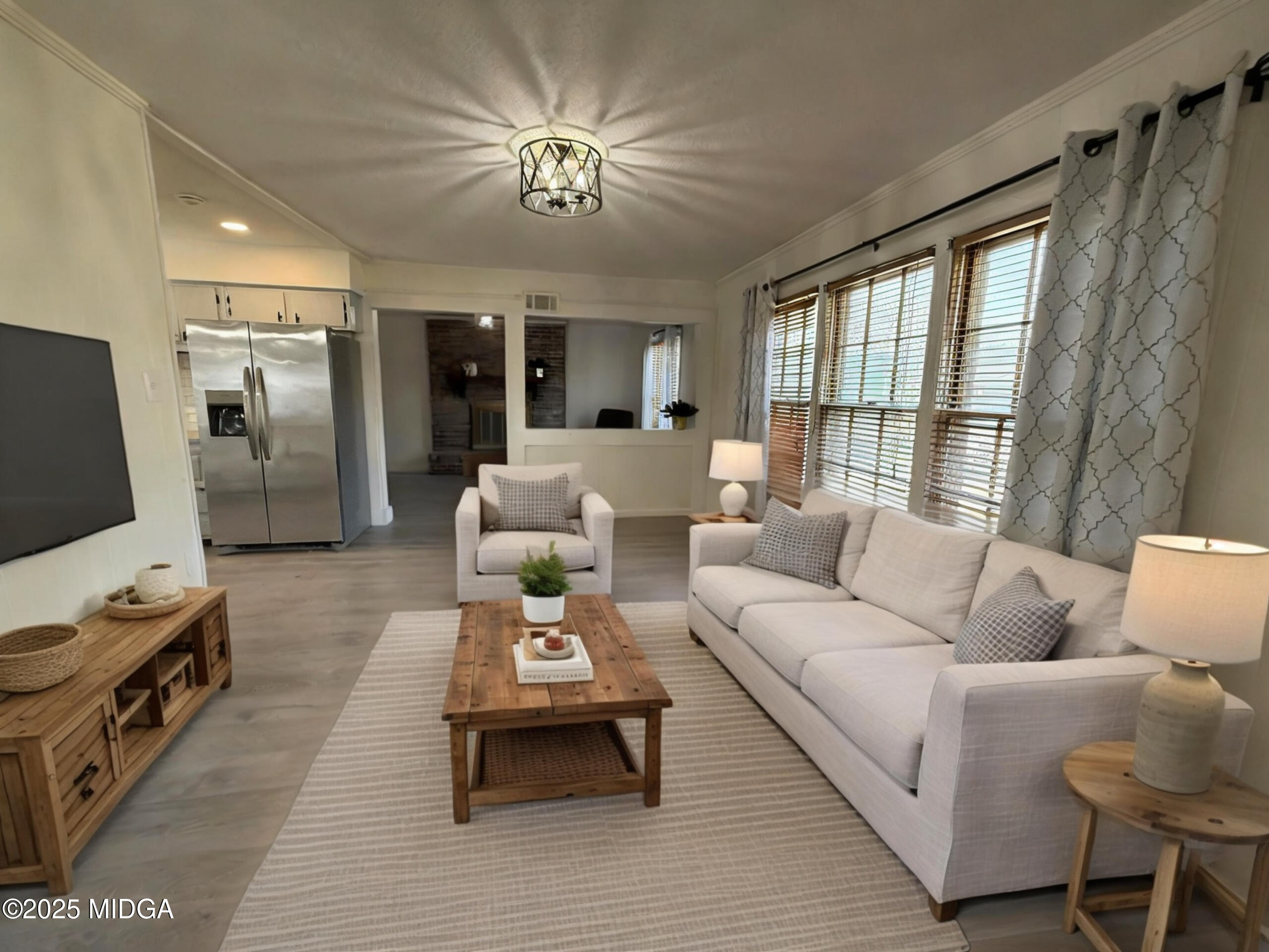 1437 Claremont Circle