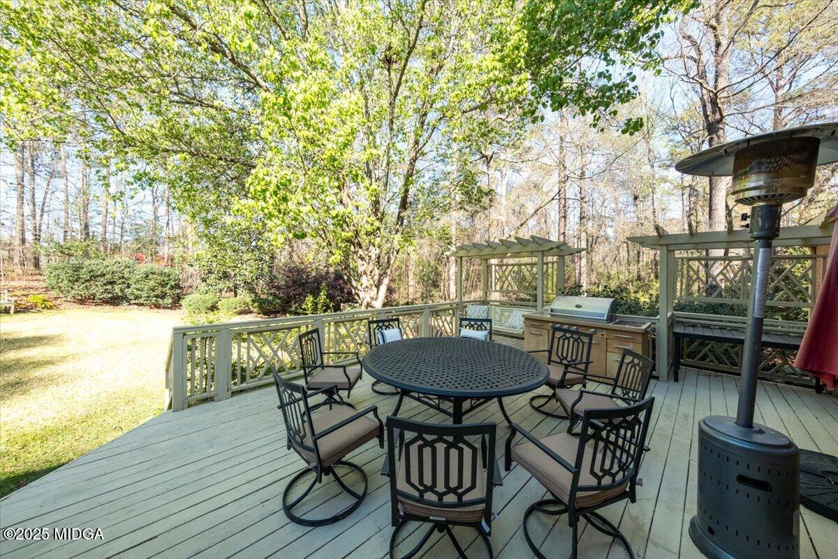 107 Kenilworth Court