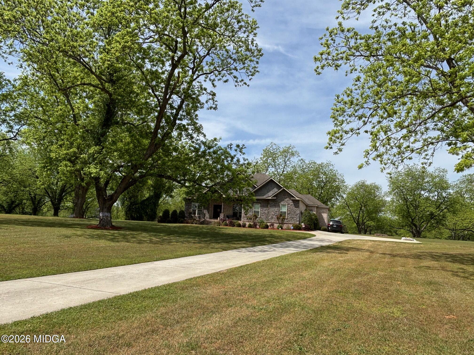 917 Broken Arrow Trail