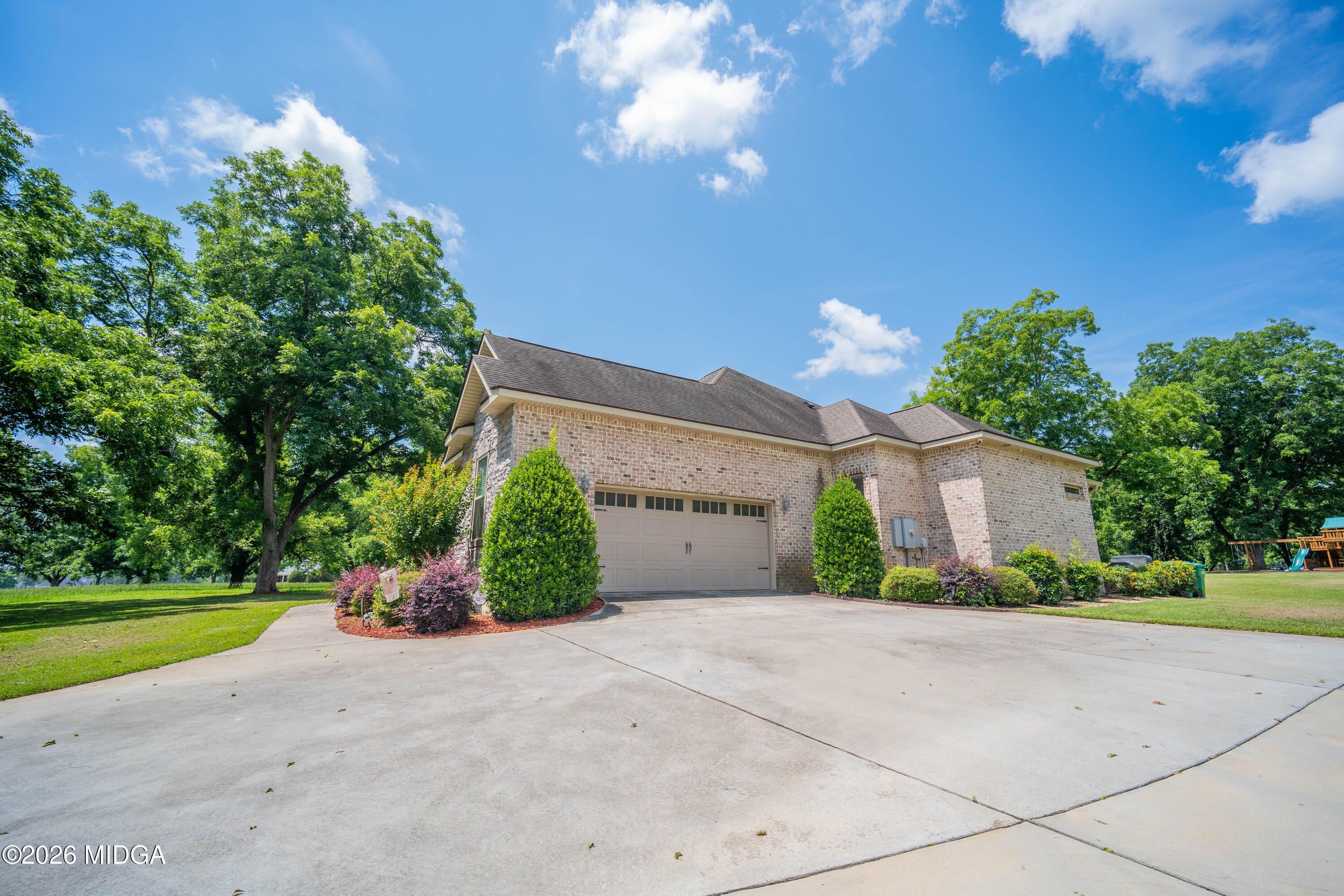 917 Broken Arrow Trail