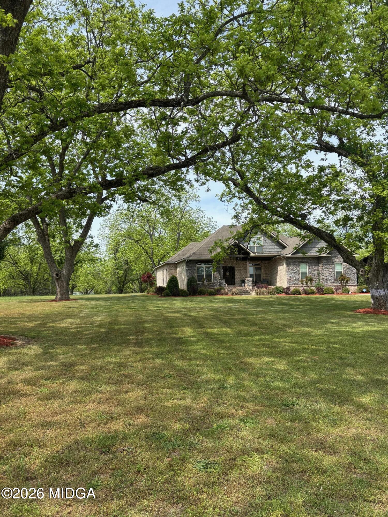 917 Broken Arrow Trail