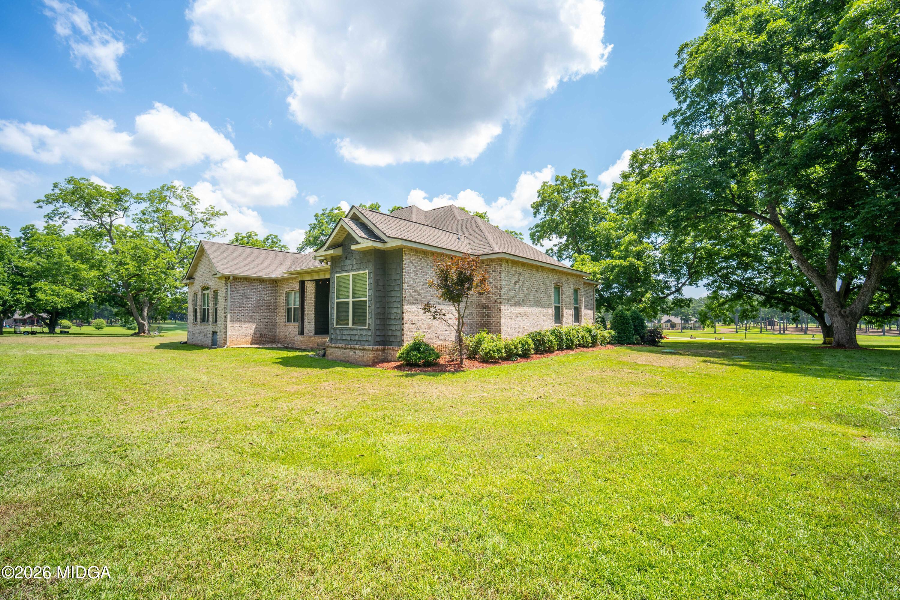 917 Broken Arrow Trail