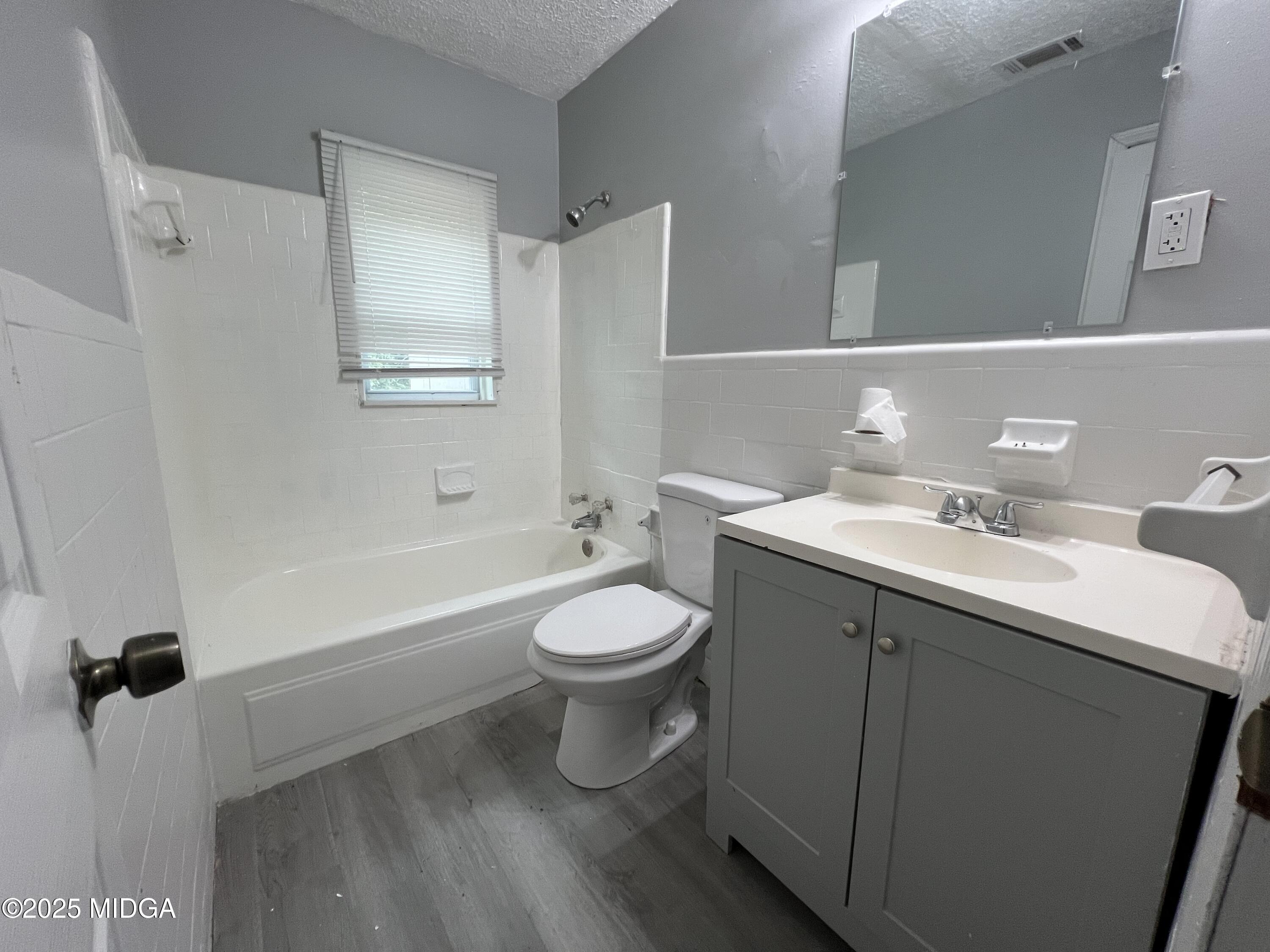 2738 Bryant Place
