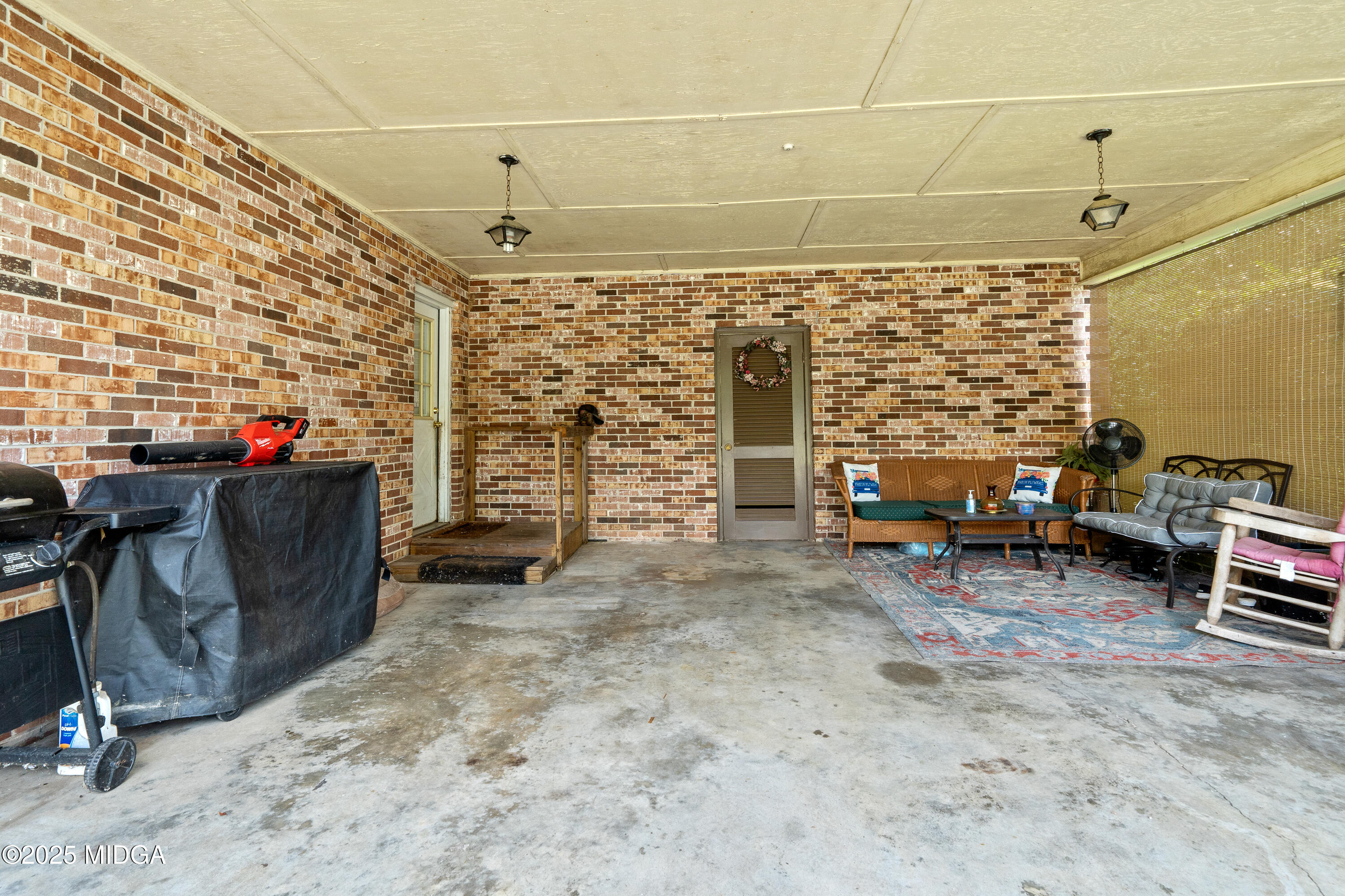 212 Walnut Ridge Drive