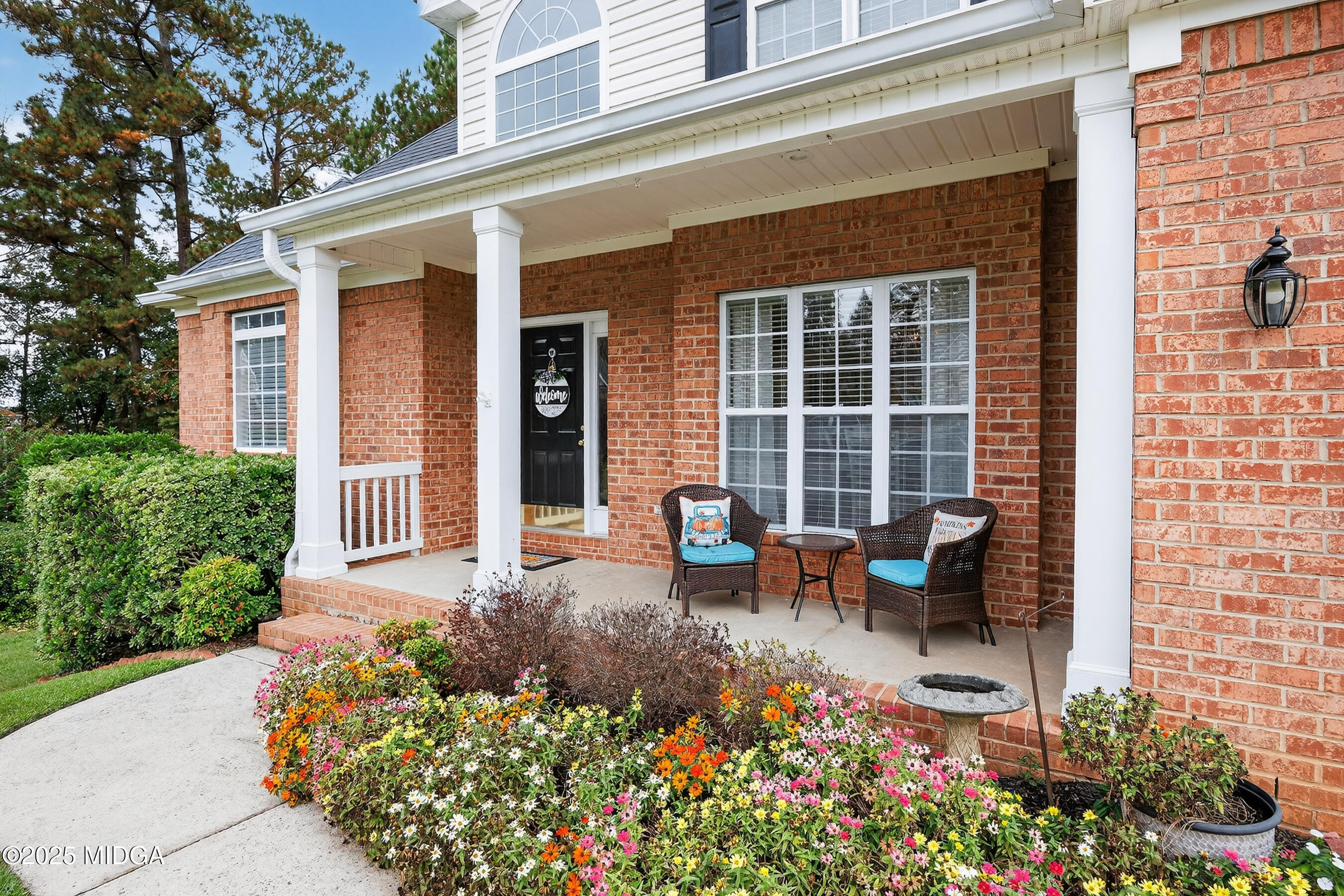 504 Edgefield Way