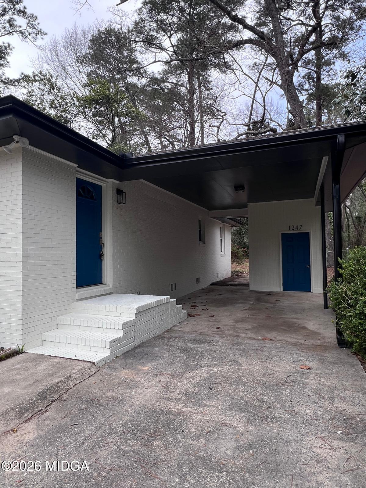 1247 Carlisle Avenue